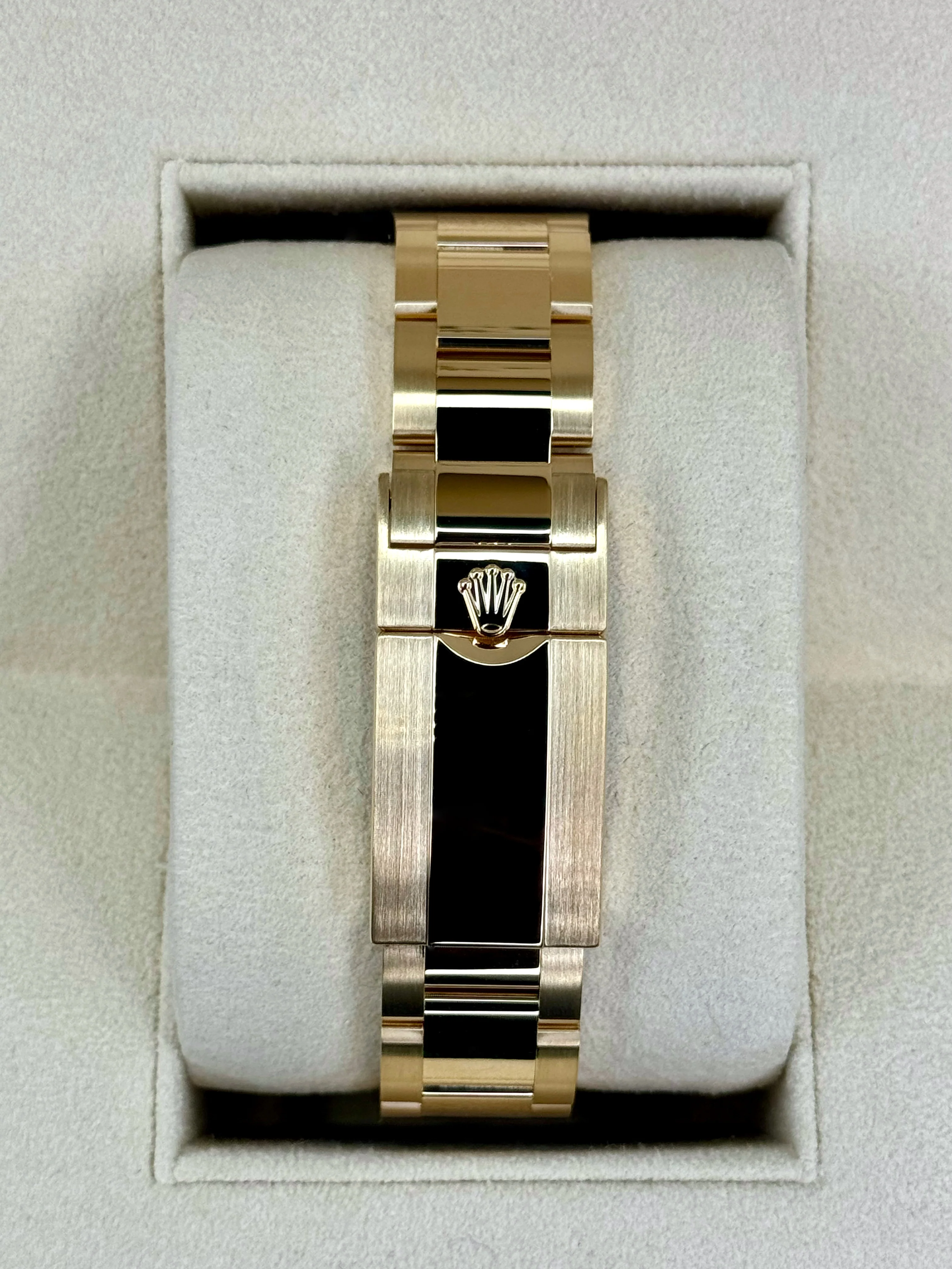 NEW 2023 Rolex Daytona 40mm 116508 Yellow Gold Meteorite Dial - Image 2