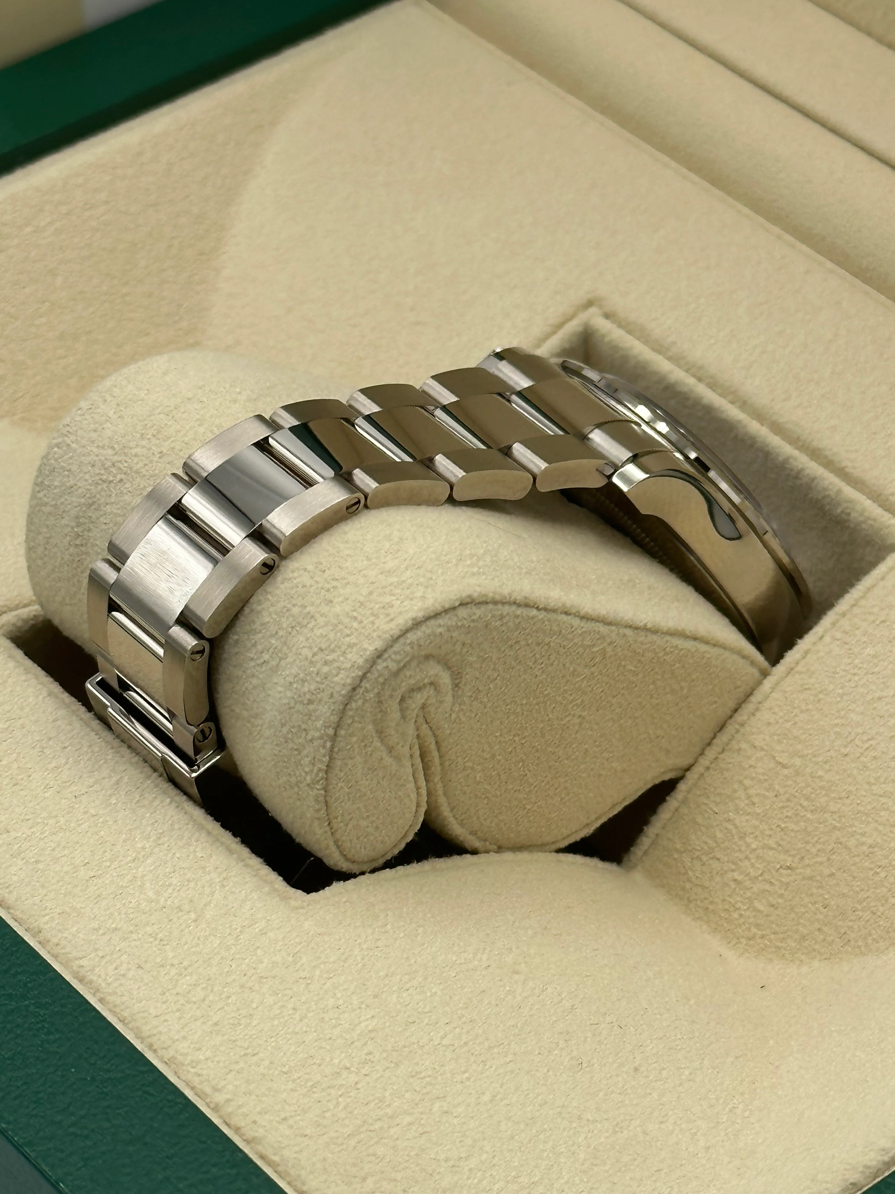 NEW 2023 Rolex Daytona 40mm 116509 White Gold Silver Dial - Image 7