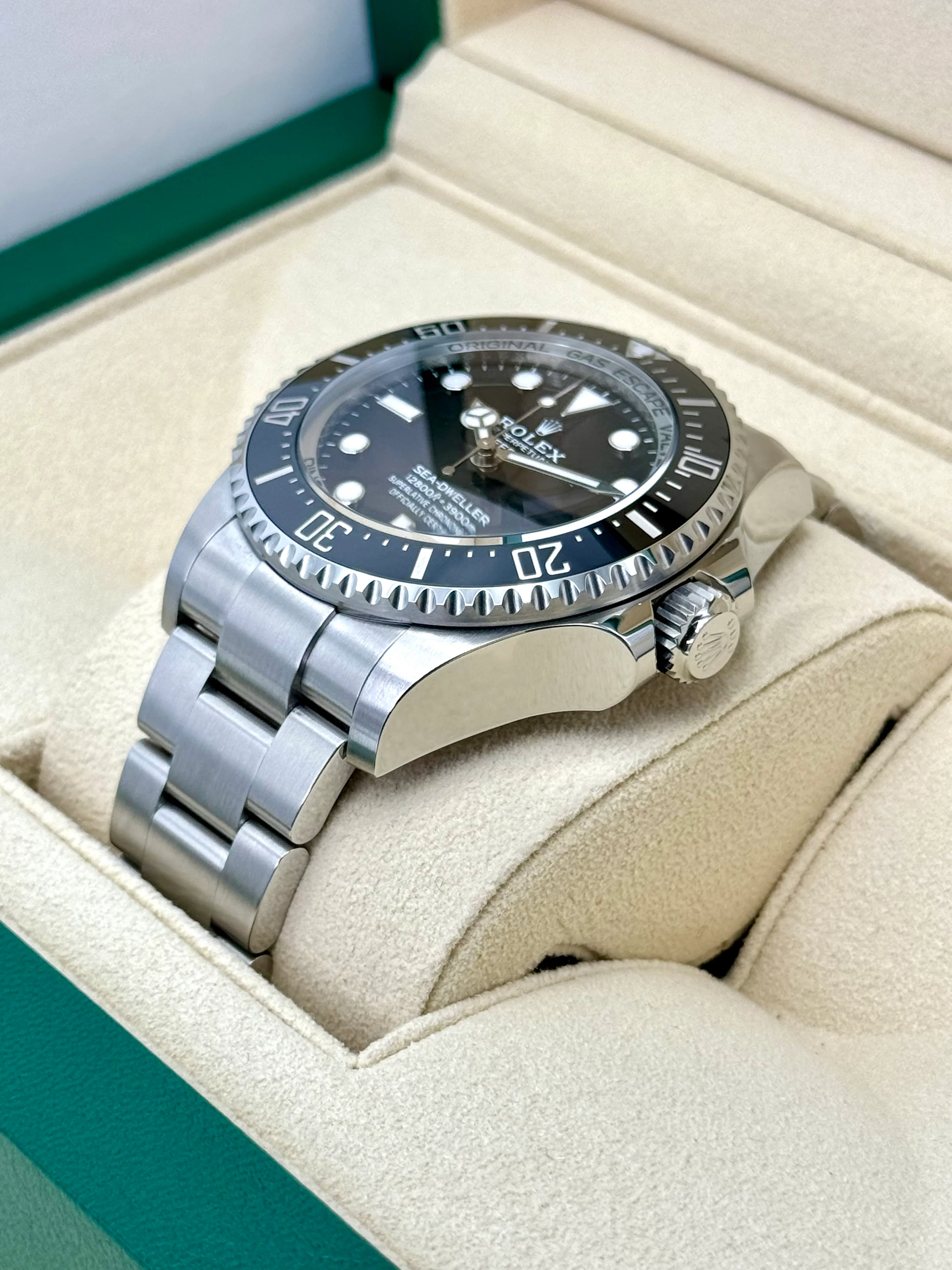 NEW 2023 Rolex Deepsea 44mm 136660 Stainless Steel Black Dial - Image 5