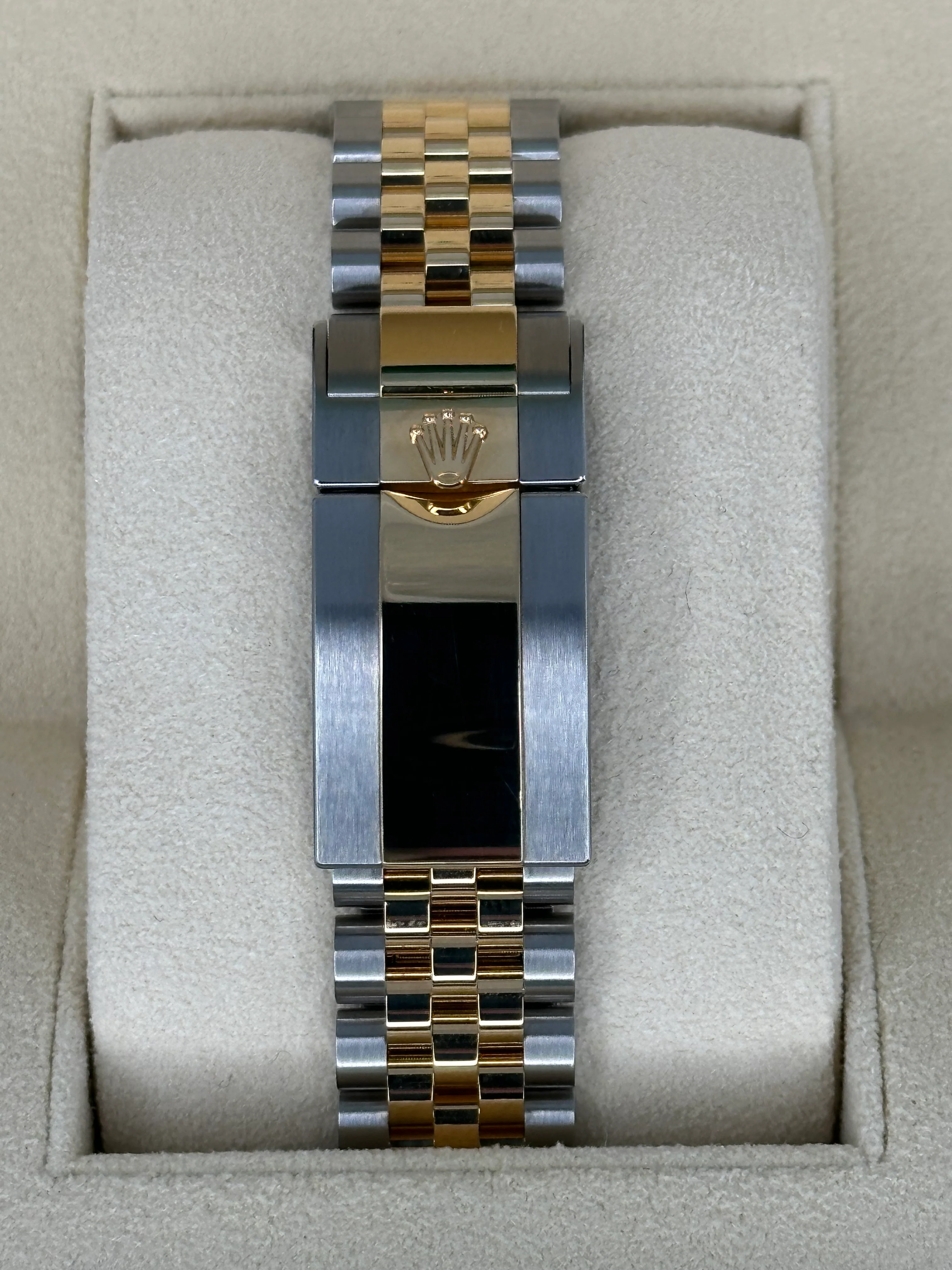 NEW 2023 Rolex GMT-Master II 40mm 126713GRNR Two-Tone Jubilee - Image 2
