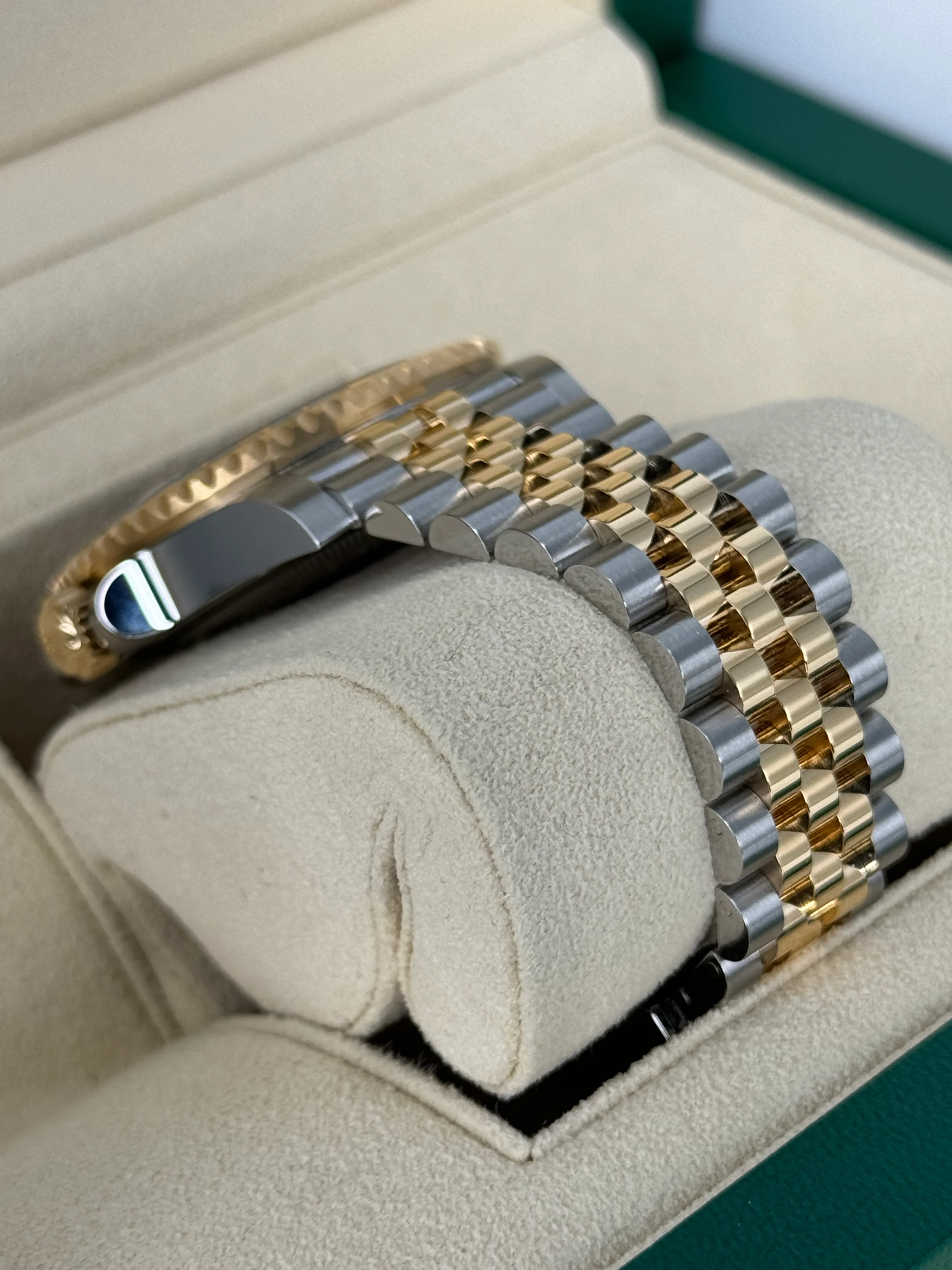 NEW 2023 Rolex GMT-Master II 40mm 126713GRNR Two-Tone Jubilee - Image 8