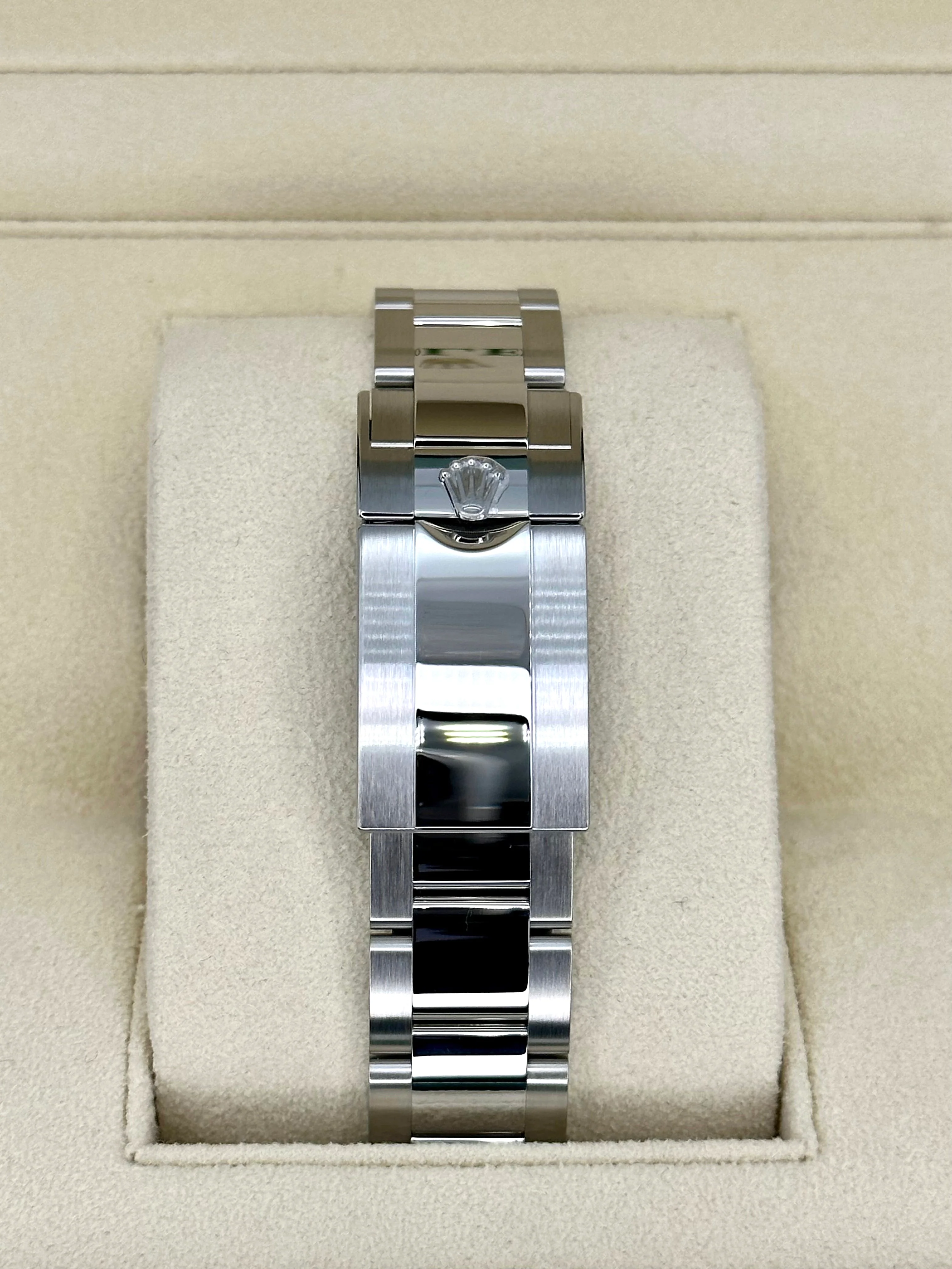 NEW 2024 Rolex GMT-Master II "Batman" 40mm 126710BLNR Oyster - Image 2