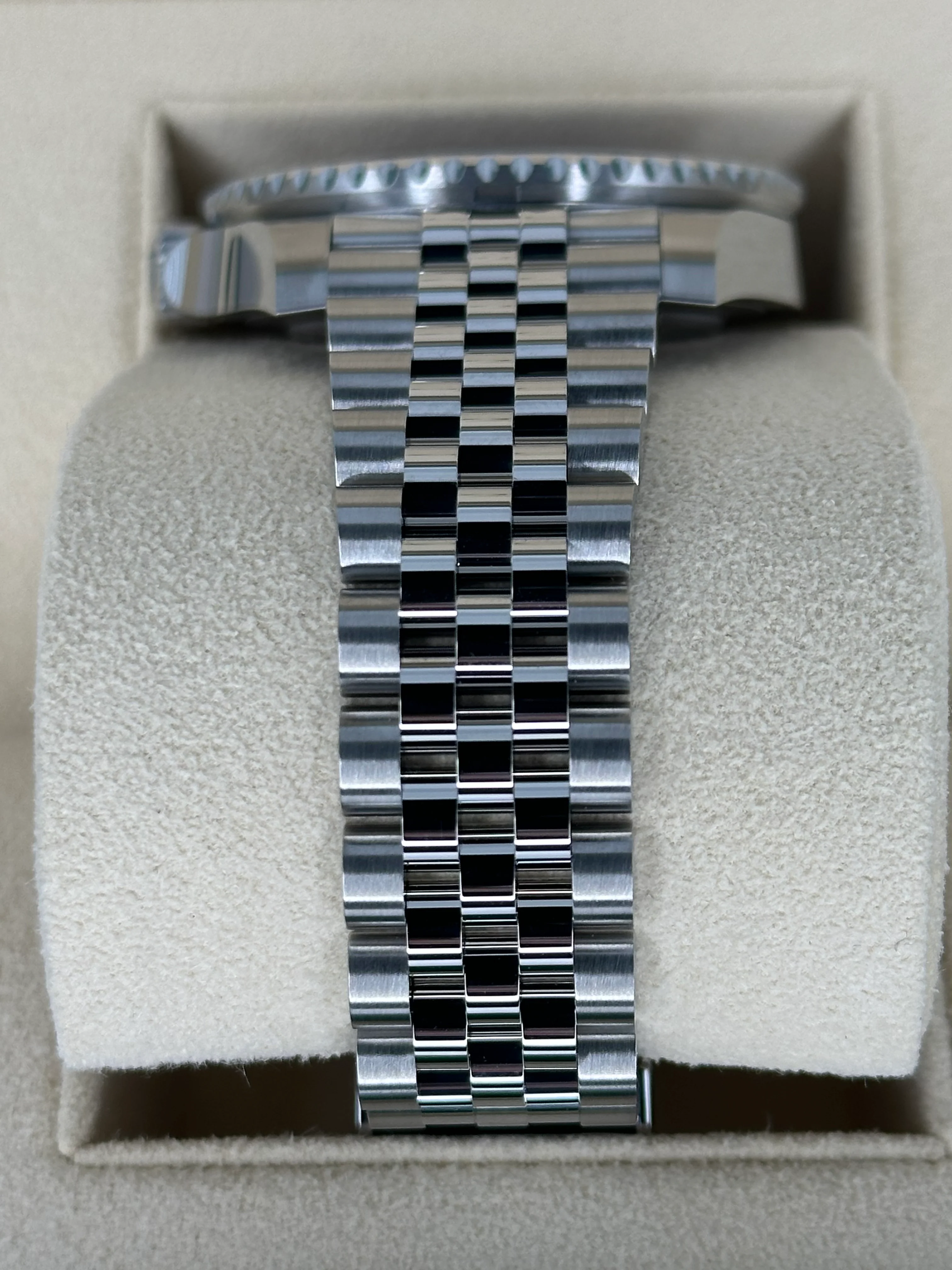 NEW 2023 Rolex GMT-Master II "Pepsi" 40mm 126710BLRO Jubilee - Image 4