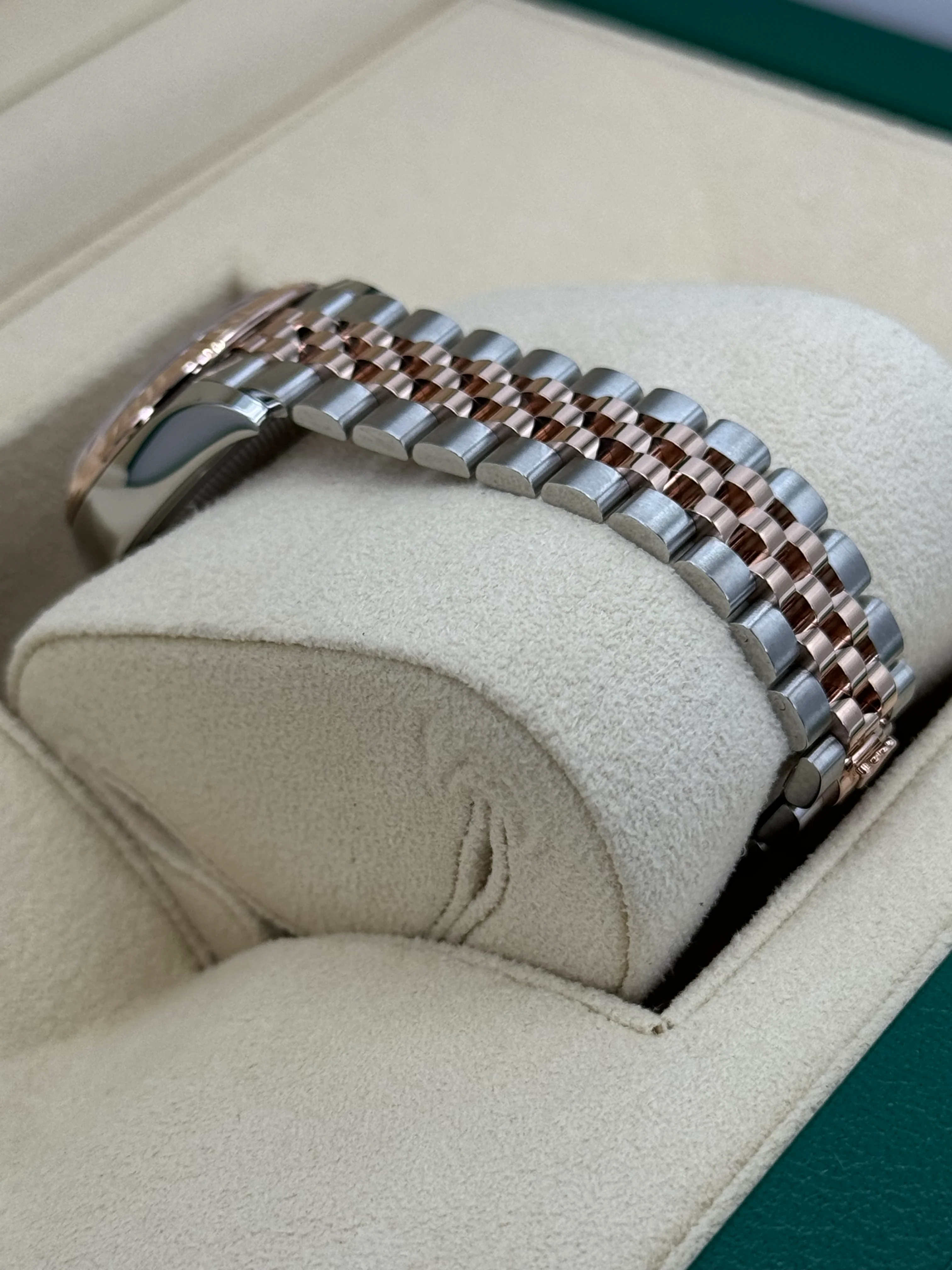 NEW 2023 Rolex Lady-Datejust 28mm 279171 Two-Tone Jubilee White Dial - Image 6