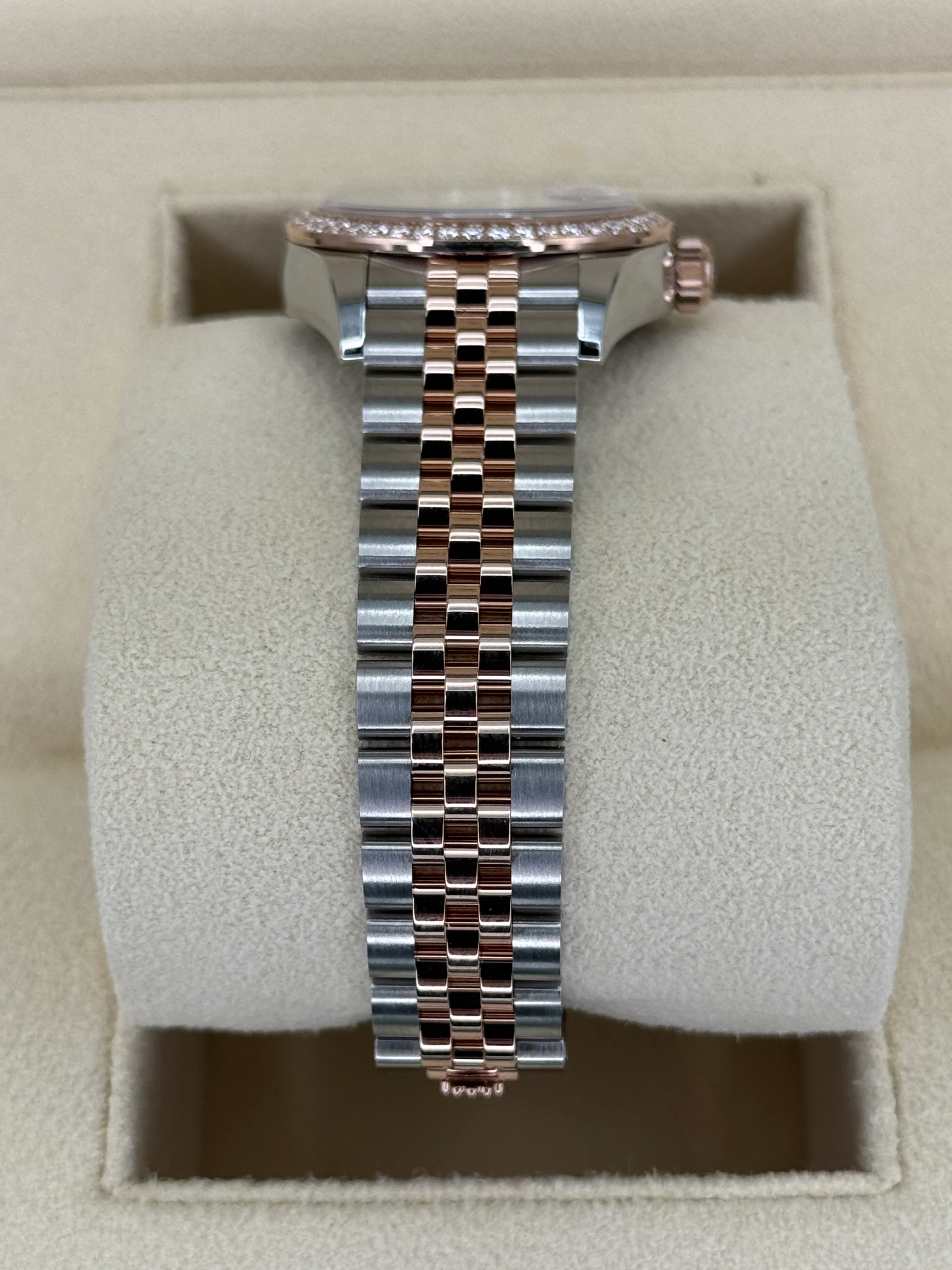 NEW 2023 Rolex Lady-Datejust 28mm 279381RBR MOP Diamond Dial - Image 3