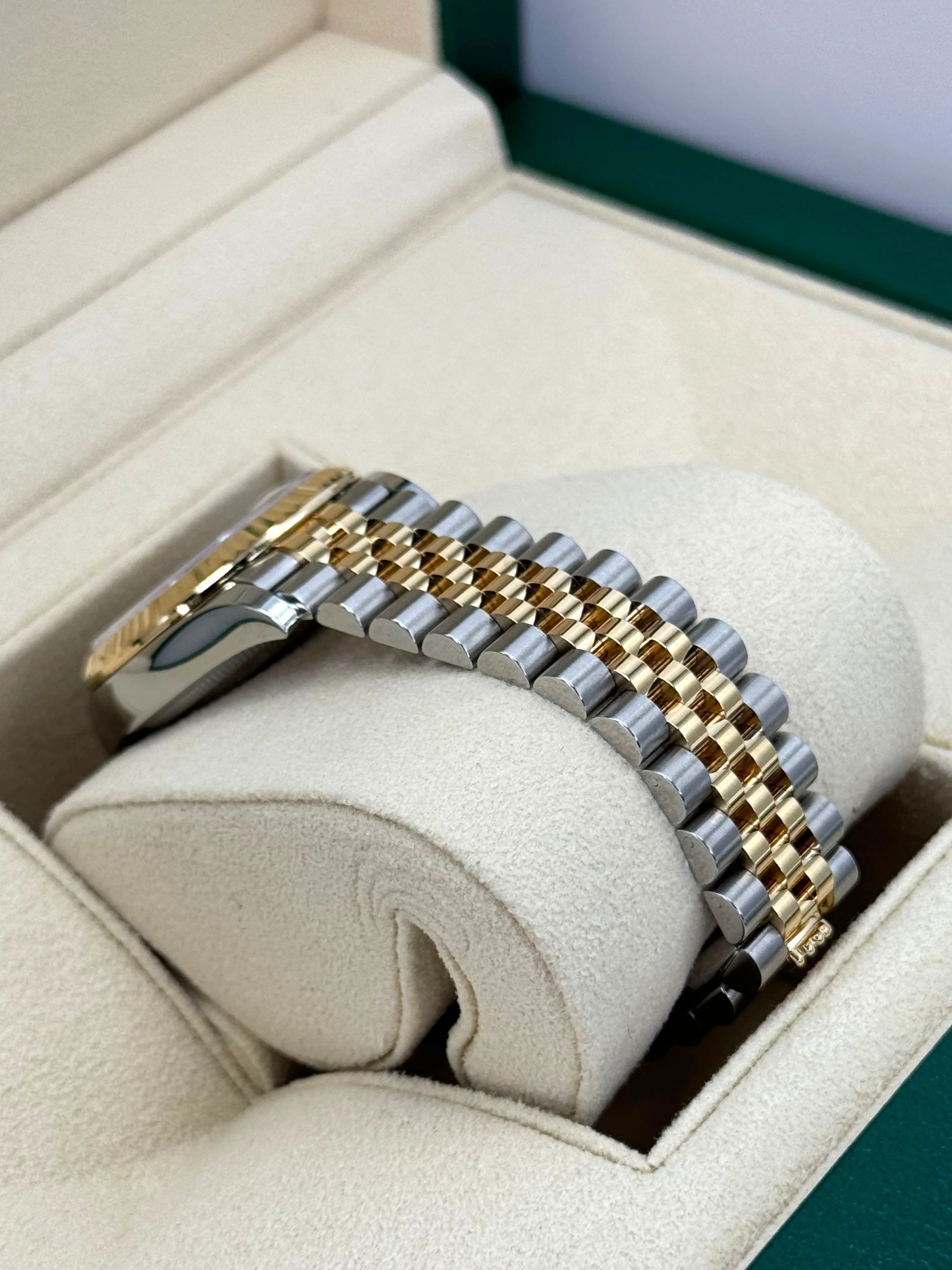 NEW 2023 Rolex Lady-Datejust 31mm 278273 Two-Tone Jubilee Green Dial - Image 6