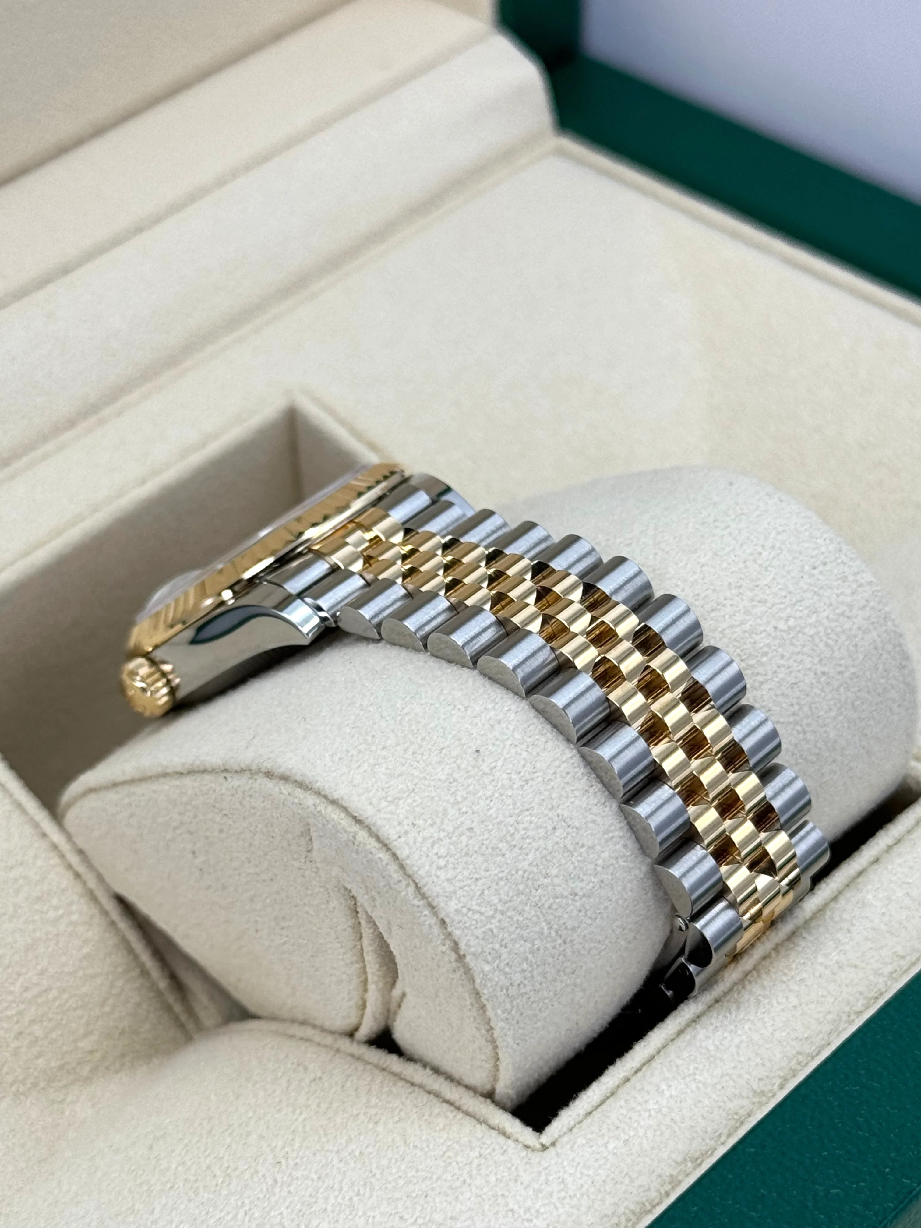 NEW 2023 Rolex Lady-Datejust 31mm 278273 Two-Tone Jubilee Green Dial - Image 8