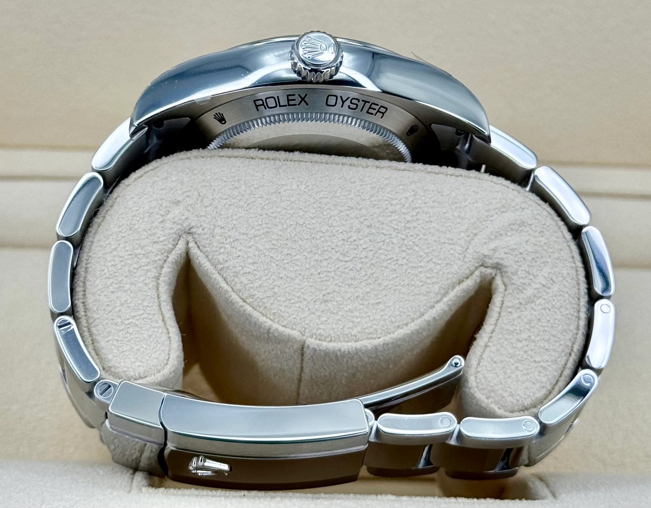 NEW 2023 Rolex Milgauss 40mm 116400GV Stainless Steel Black Dial - Image 9