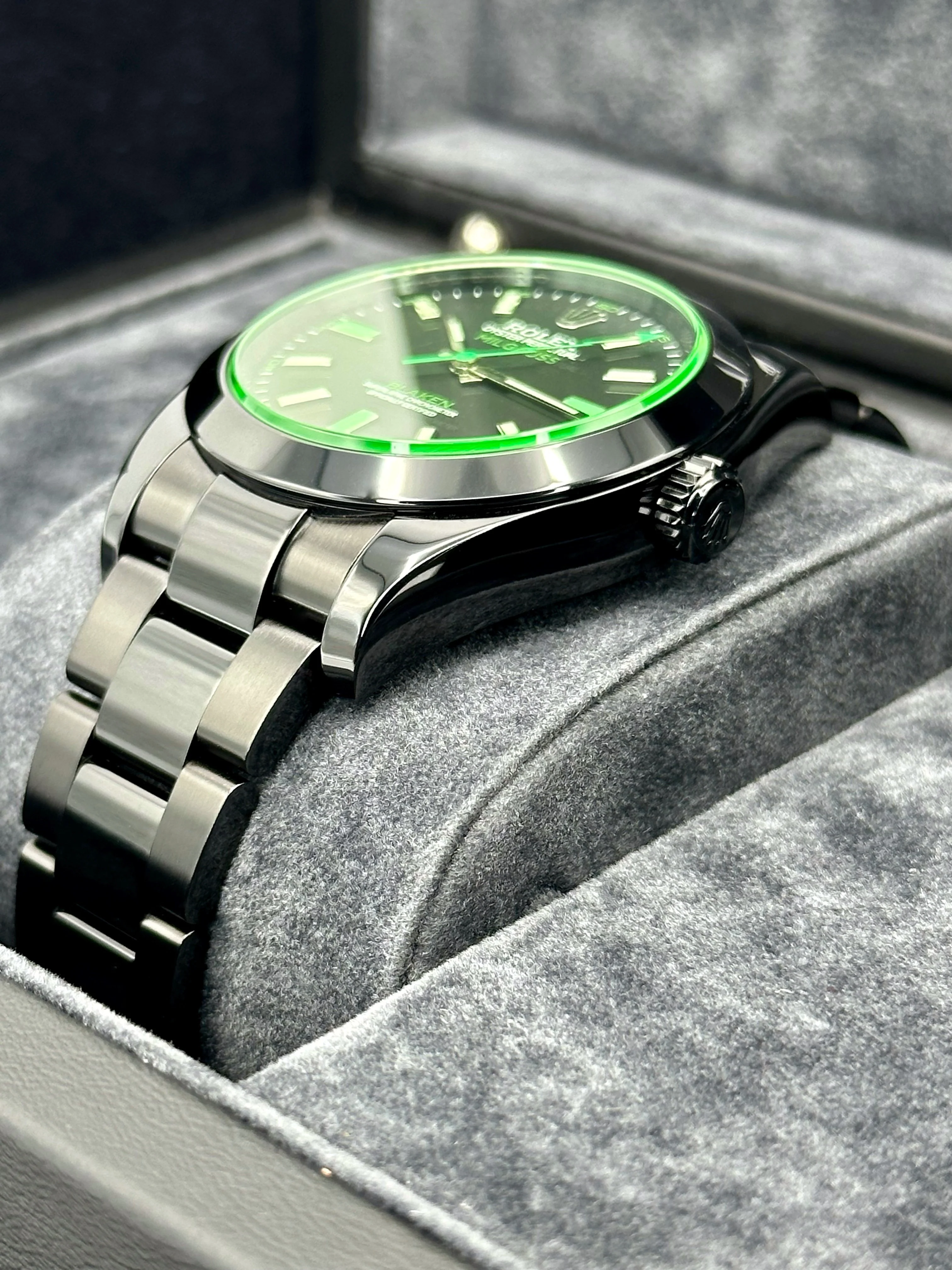 NEW 2023 Rolex Milgauss "Blaken" 40mm 116400GV DLC Black Green Viper - Image 5