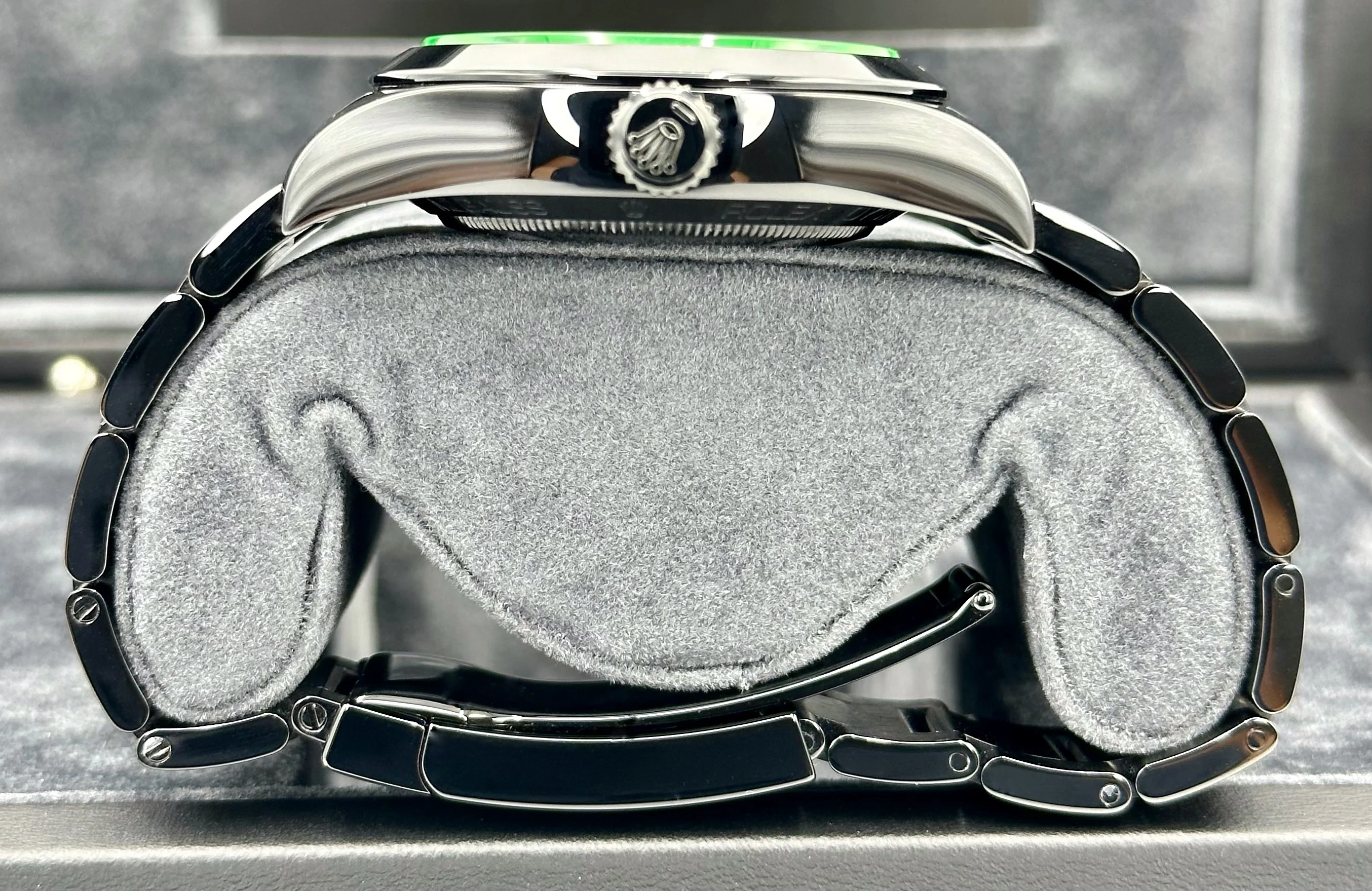 NEW 2023 Rolex Milgauss "Blaken" 40mm 116400GV DLC Black Green Viper - Image 9