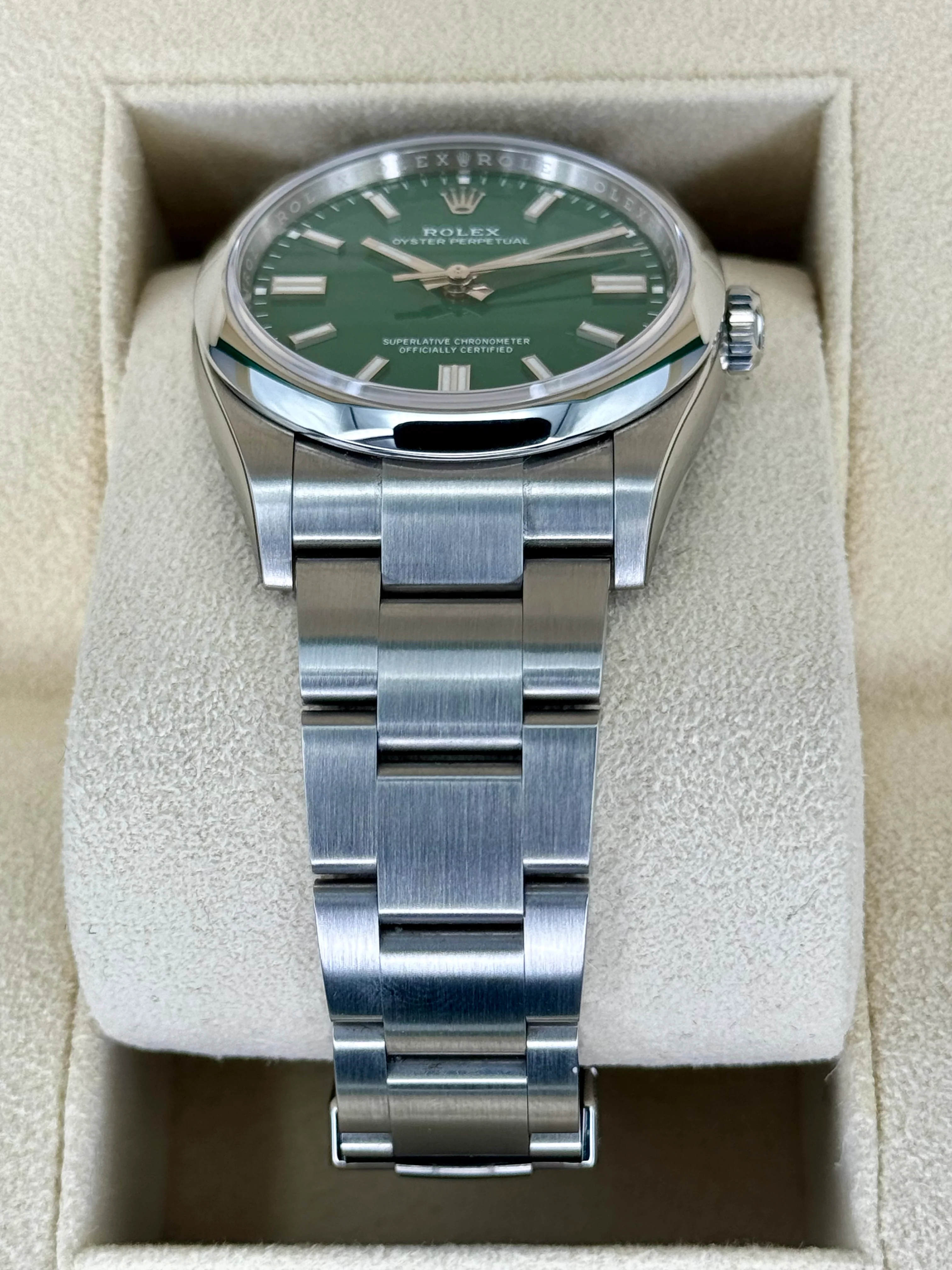 NEW 2023 Rolex Oyster Perpetual 36mm 126000 Green Dial - Image 3