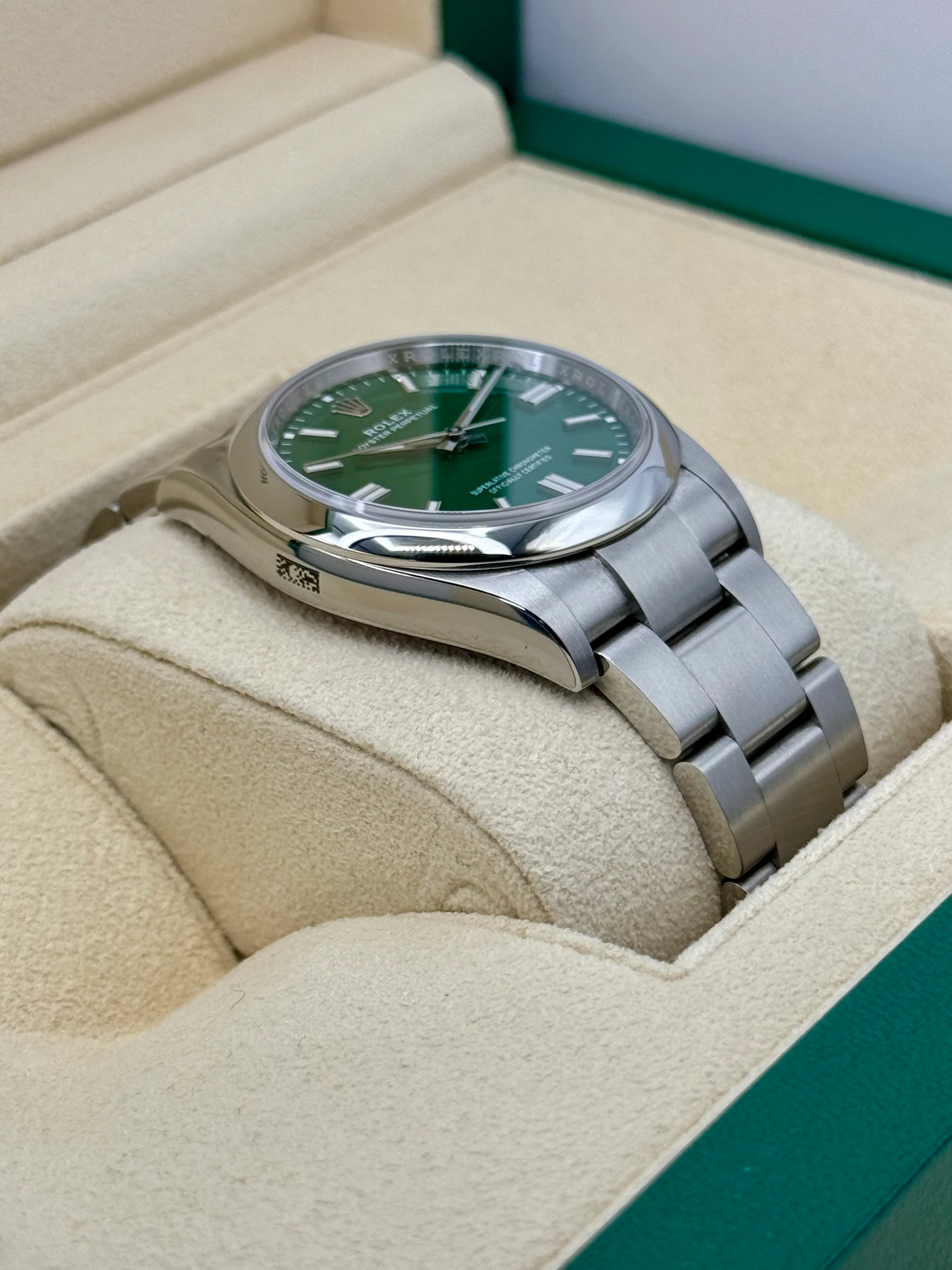 NEW 2023 Rolex Oyster Perpetual 36mm 126000 Green Dial - Image 6