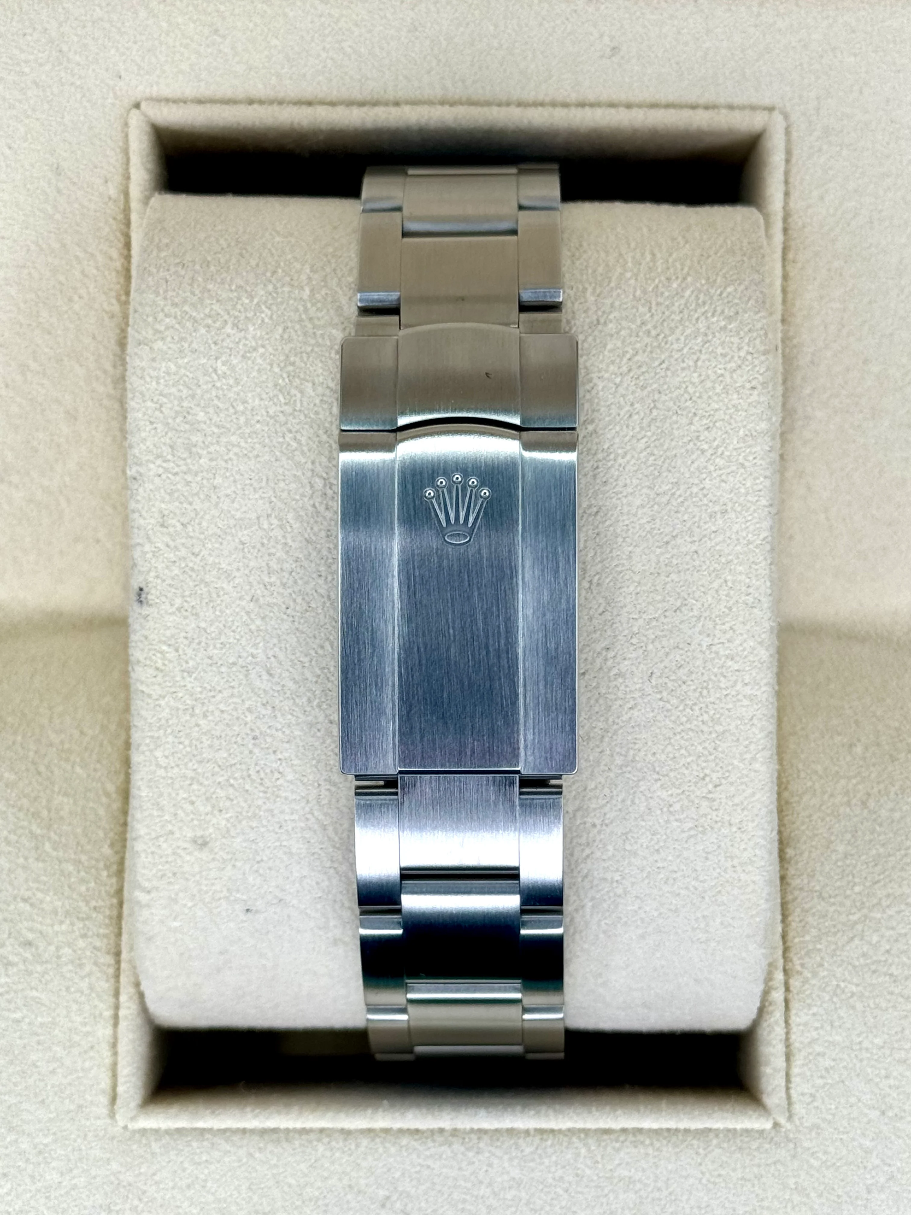 NEW 2023 Rolex Oyster Perpetual 41mm 124300 Green Dial - Image 2