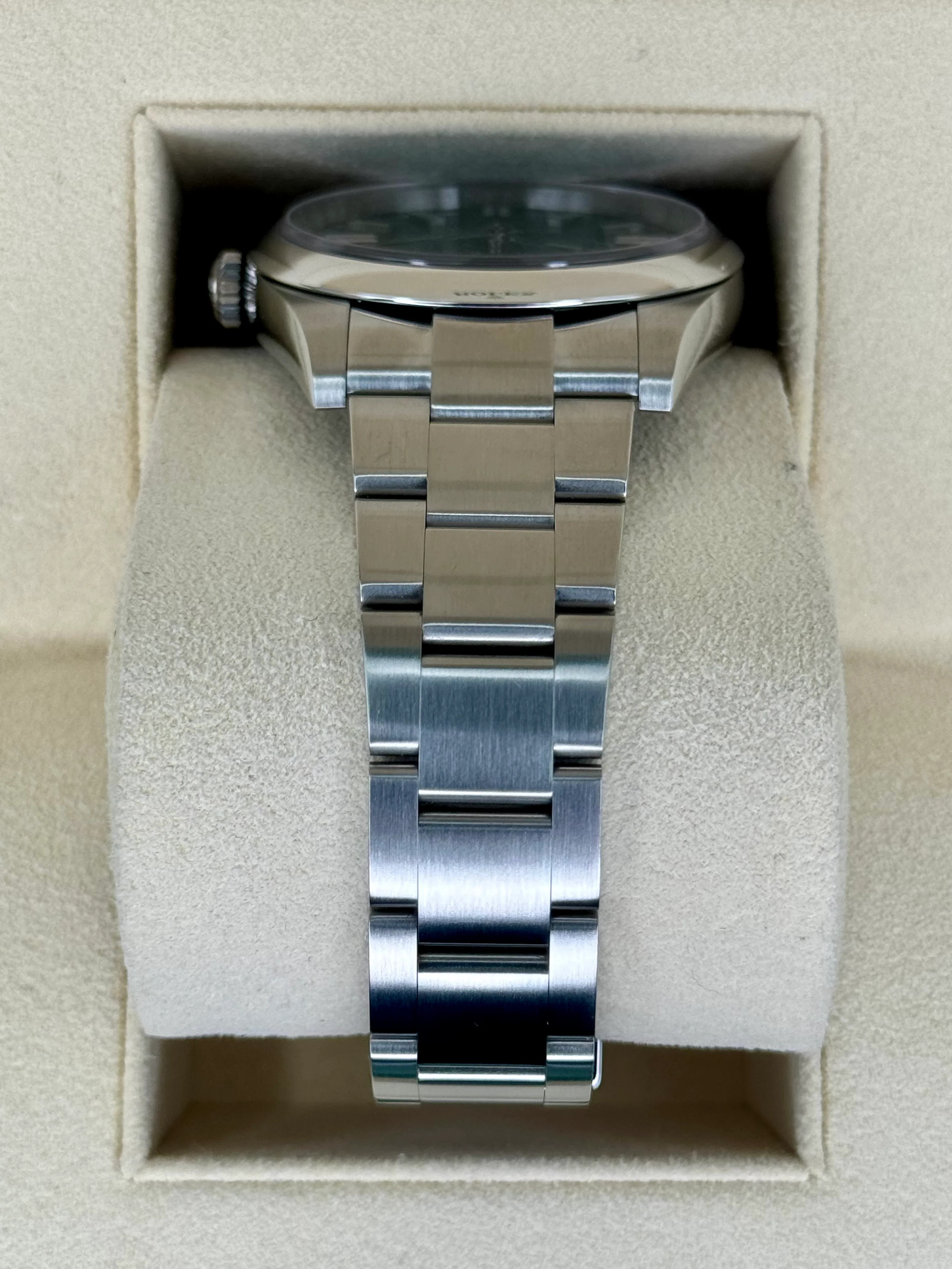 NEW 2023 Rolex Oyster Perpetual 41mm 124300 Green Dial - Image 4
