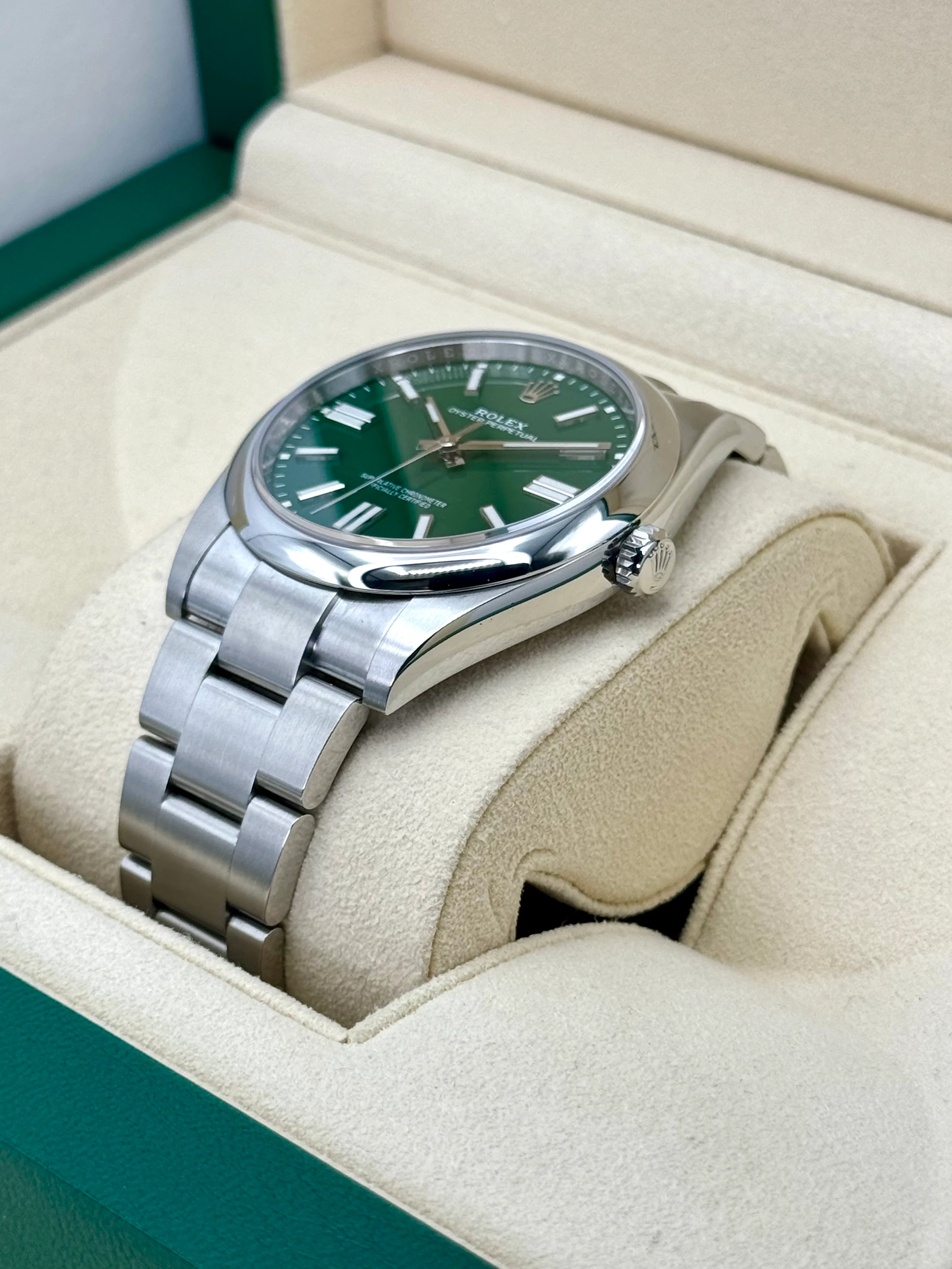 NEW 2023 Rolex Oyster Perpetual 41mm 124300 Green Dial - Image 5