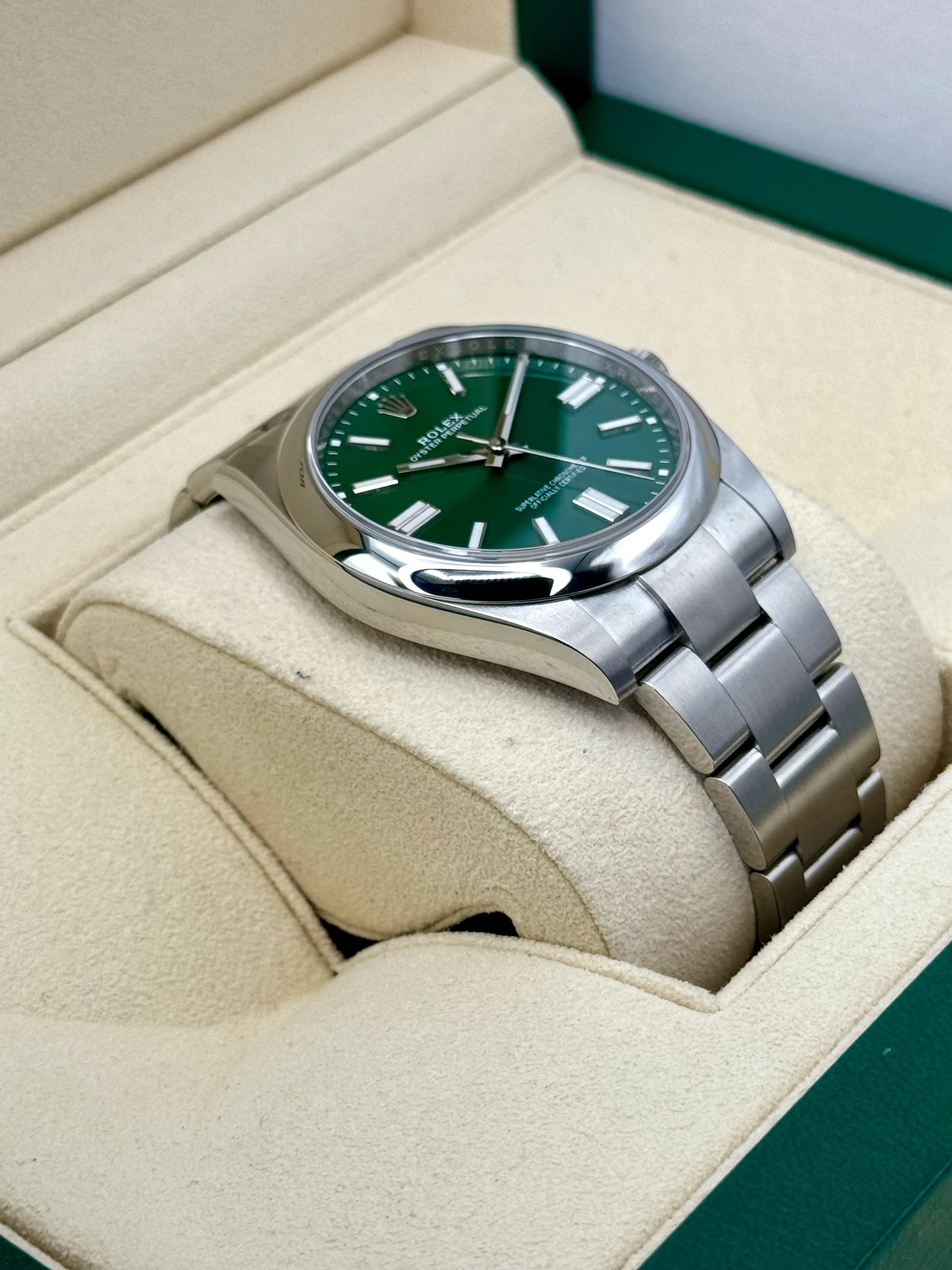 NEW 2023 Rolex Oyster Perpetual 41mm 124300 Green Dial - Image 6