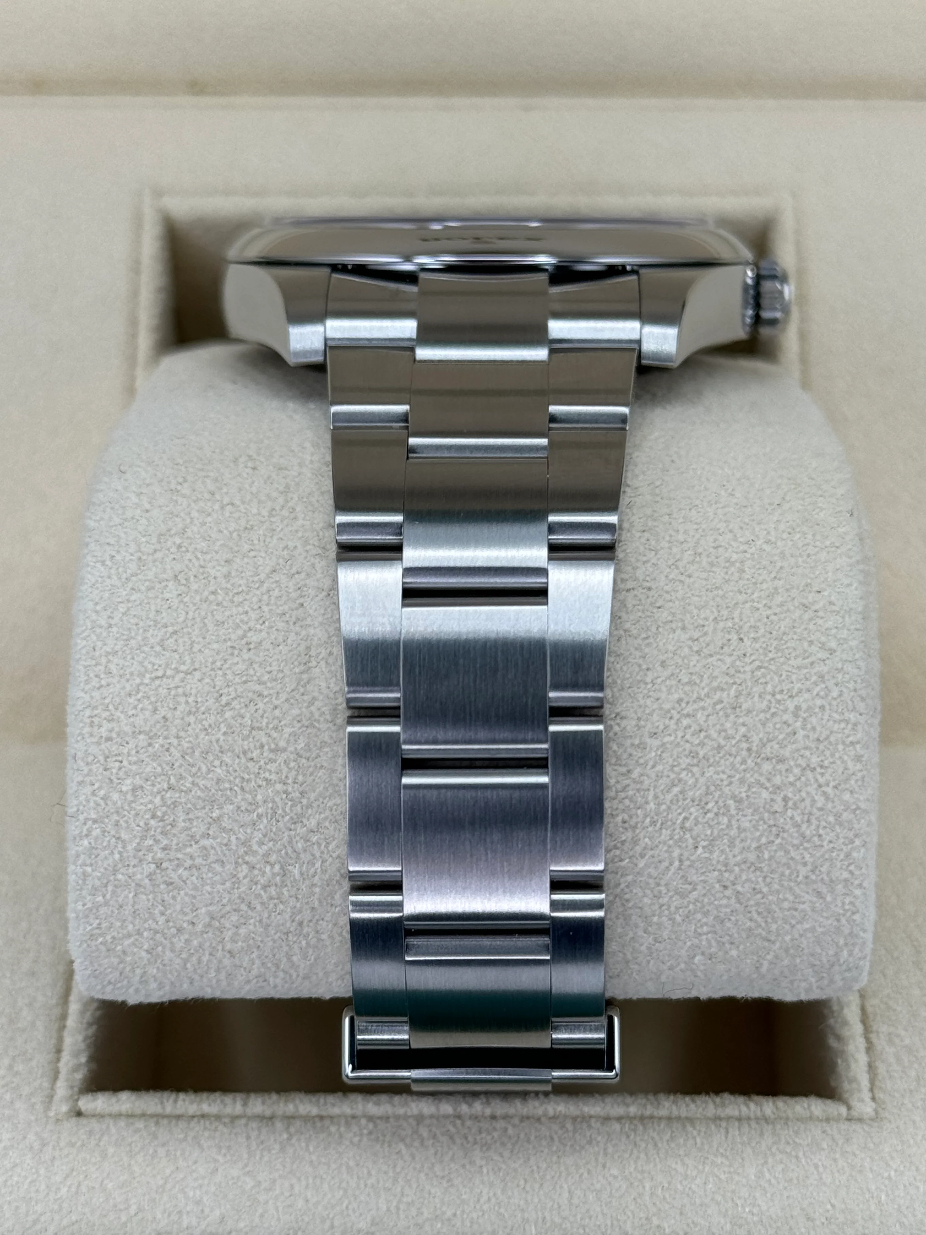 NEW 2023 Rolex Oyster Perpetual 41mm 124300 Black Dial - Image 3