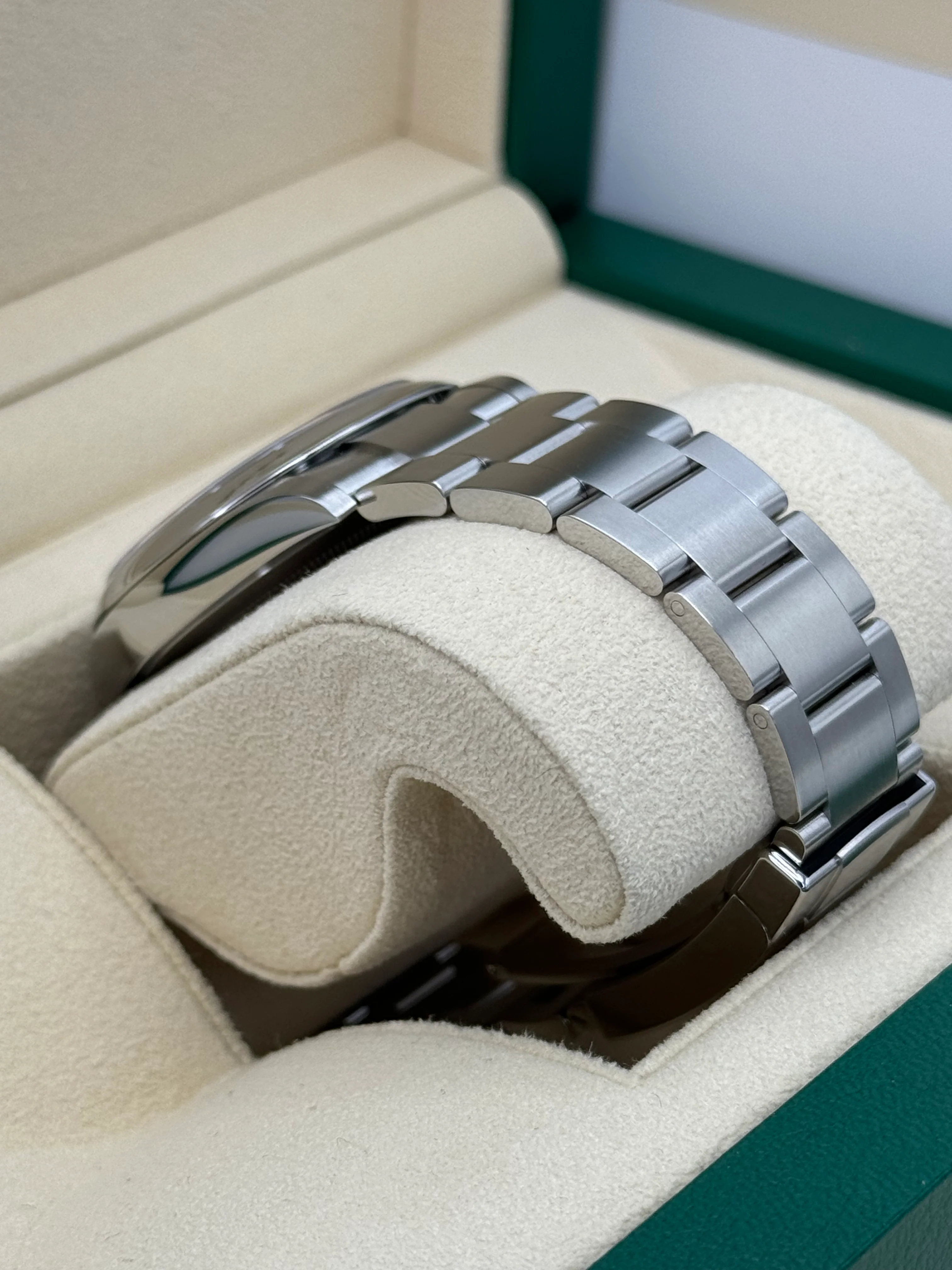 NEW 2023 Rolex Oyster Perpetual 41mm 124300 Black Dial - Image 6