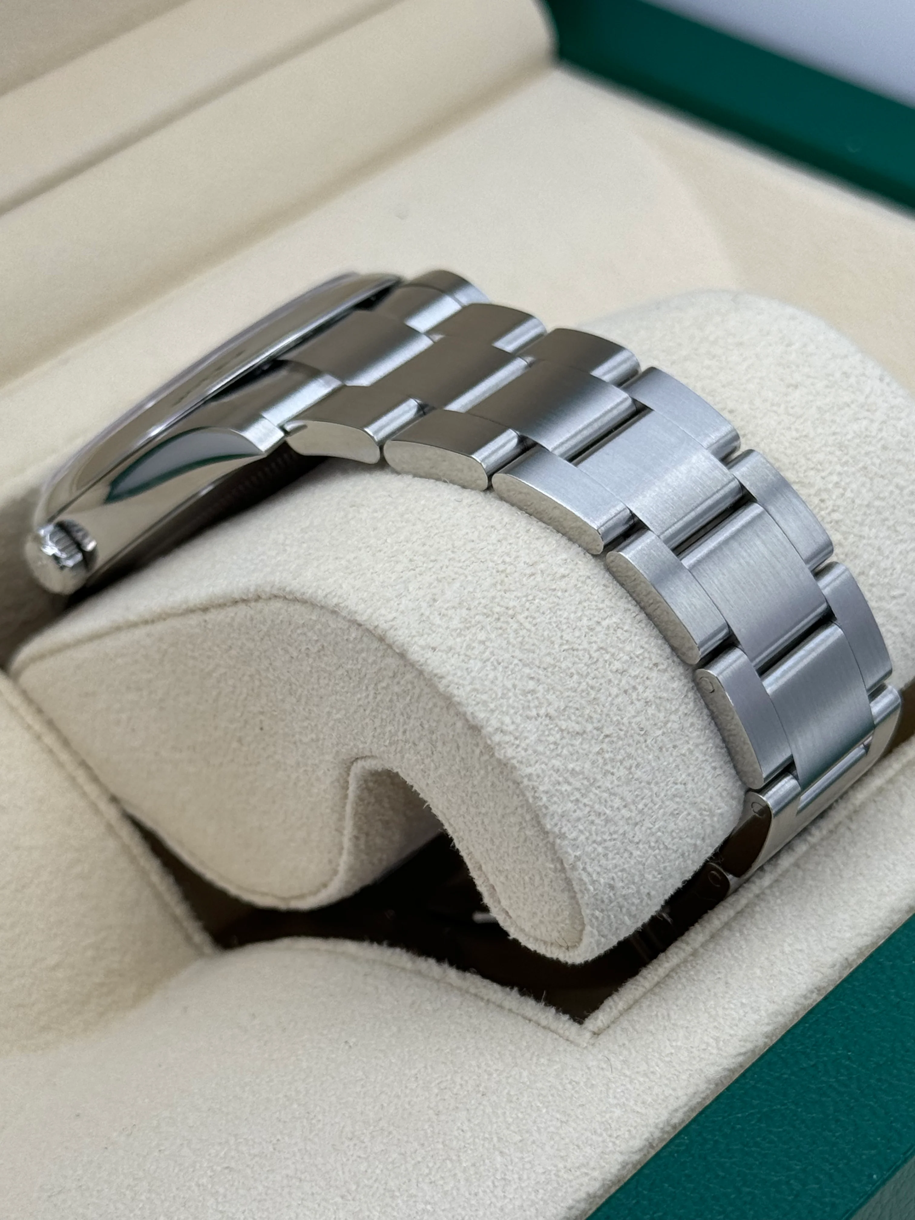 NEW 2023 Rolex Oyster Perpetual 41mm 124300 Black Dial - Image 8