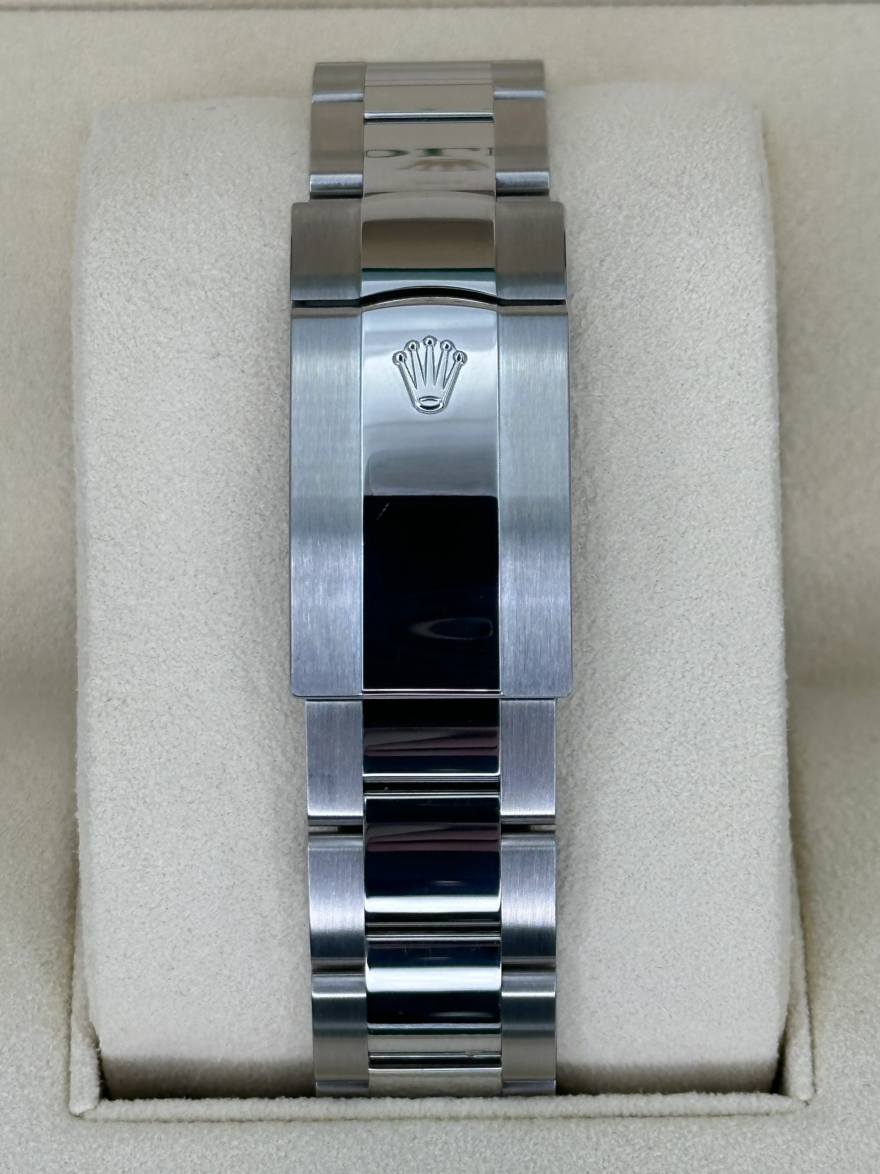 NEW 2023 Rolex Sky-Dweller 42mm 336934 Oyster Black Dial - Image 2