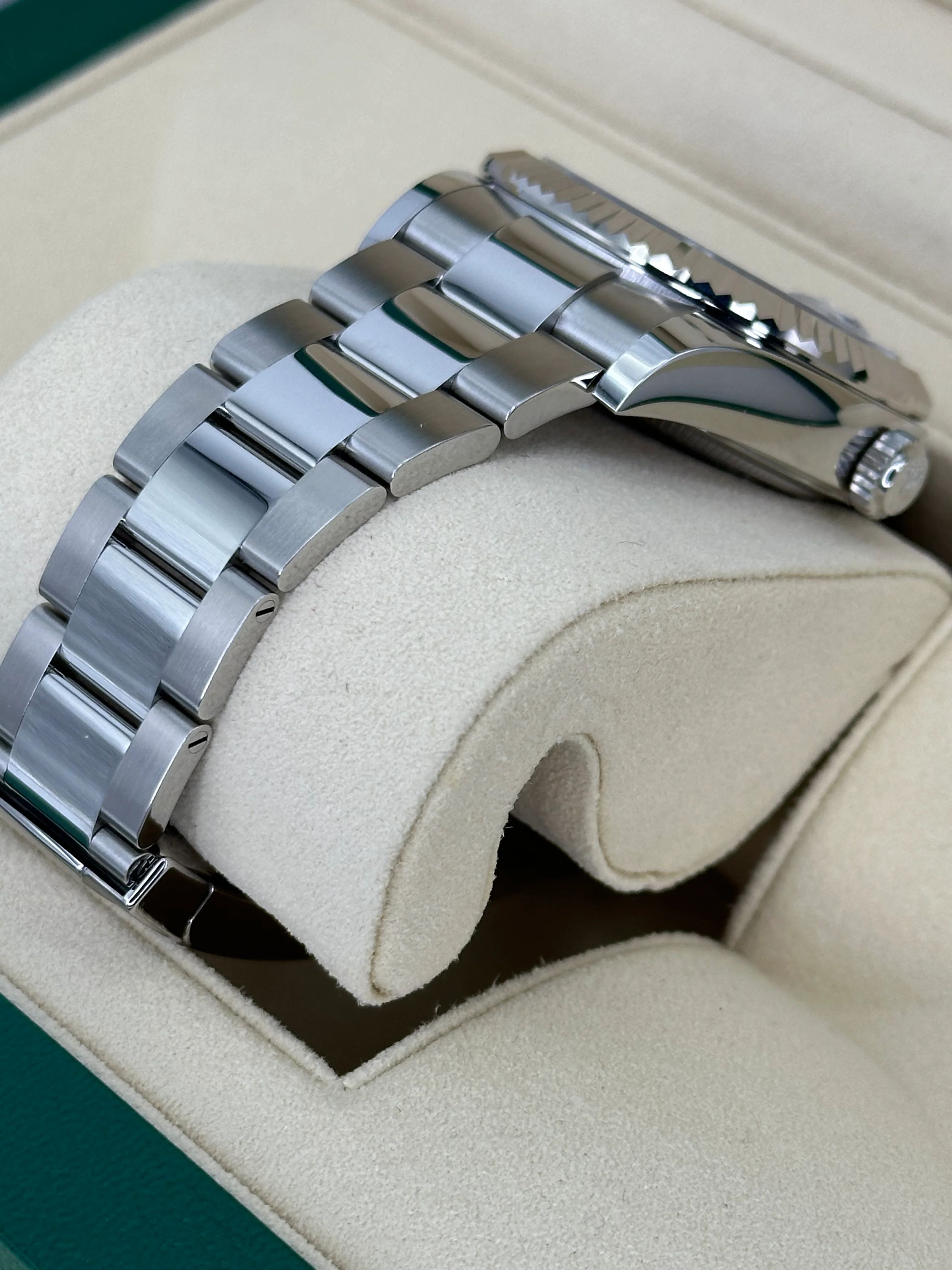 NEW 2023 Rolex Sky-Dweller 42mm 336934 Oyster Black Dial - Image 5