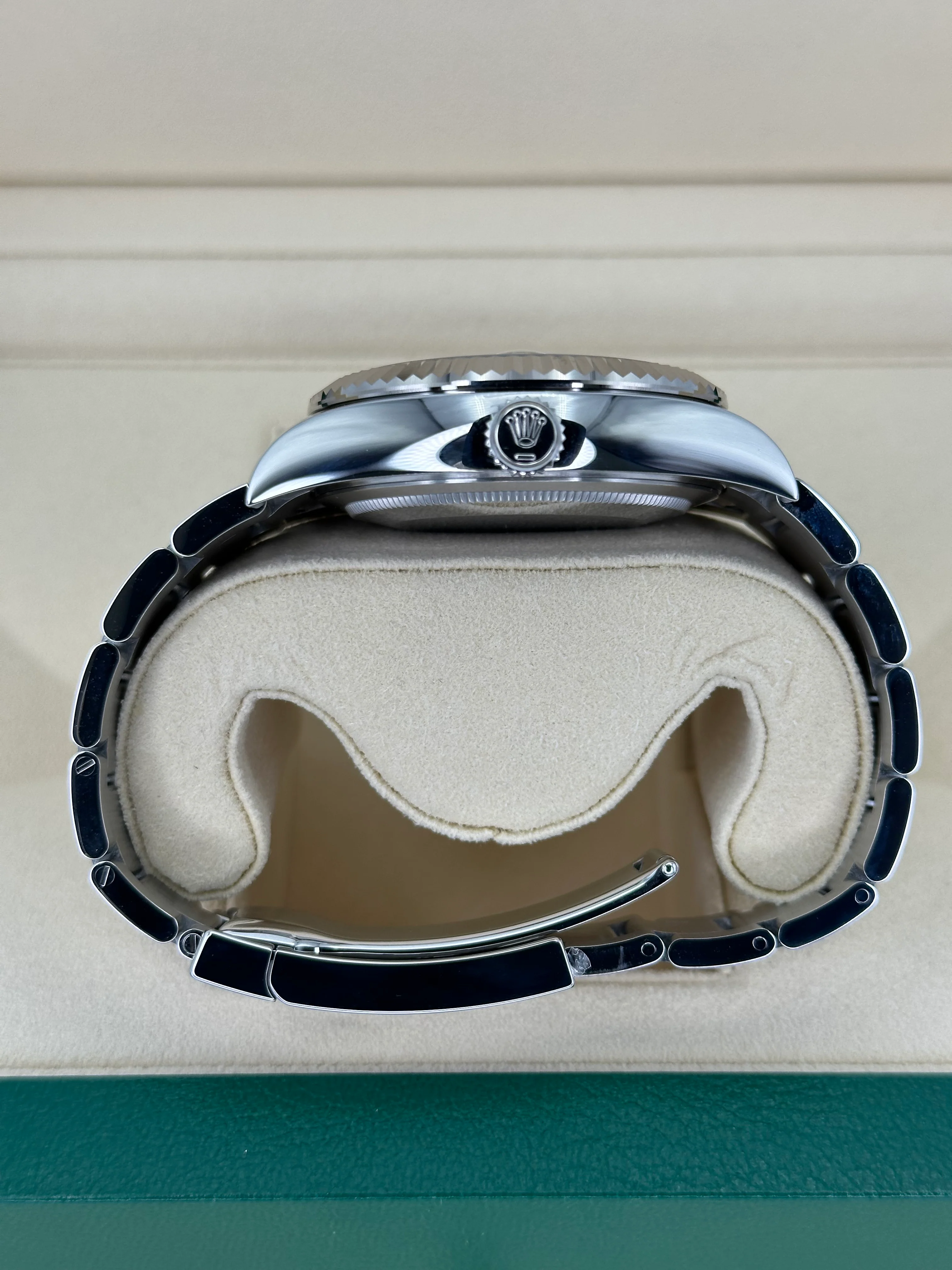 NEW 2023 Rolex Sky-Dweller 42mm 336934 Oyster Black Dial - Image 9