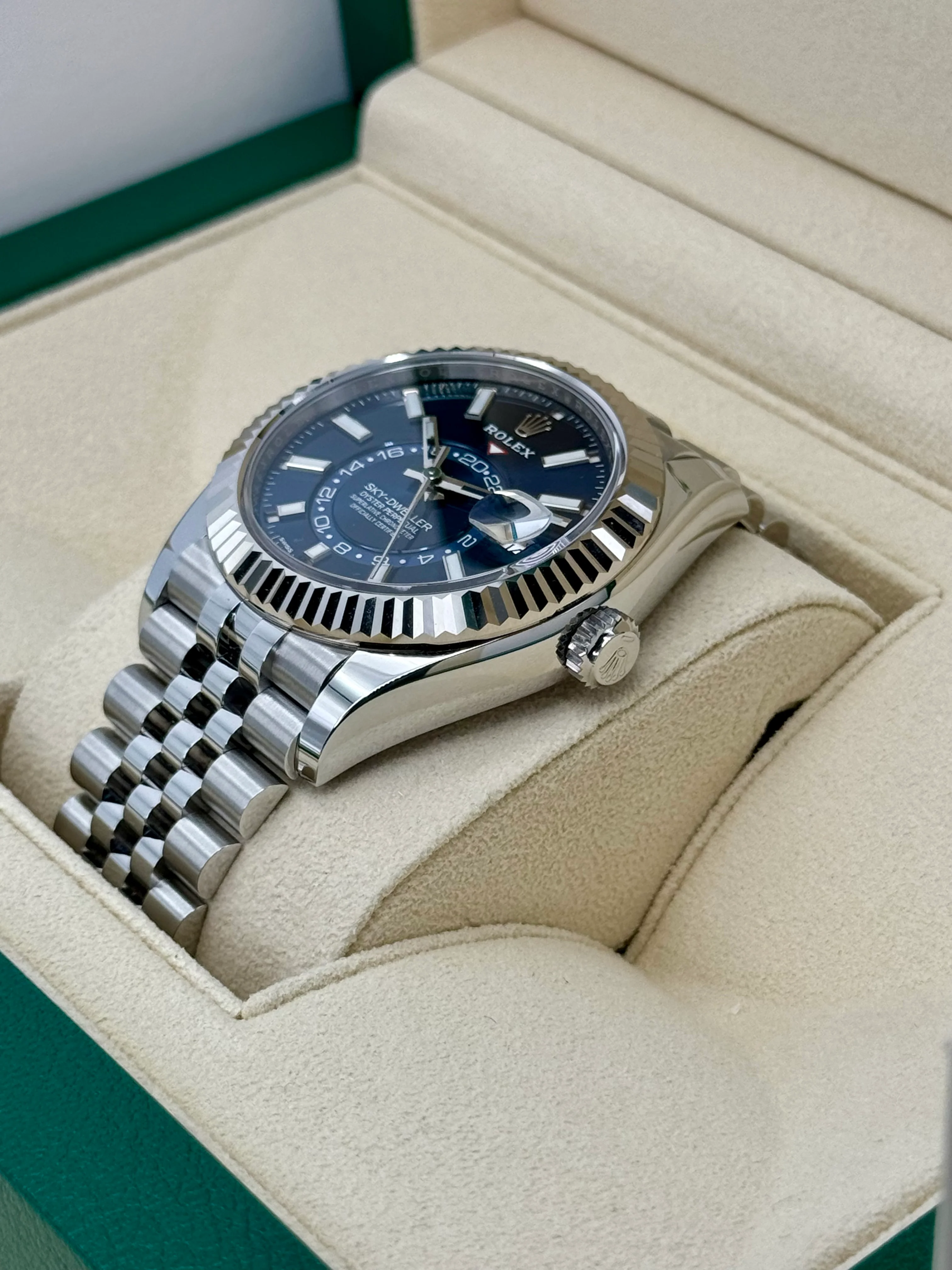 NEW 2023 Rolex Sky-Dweller 42mm 326934 Jubilee Blue Dial - Image 5