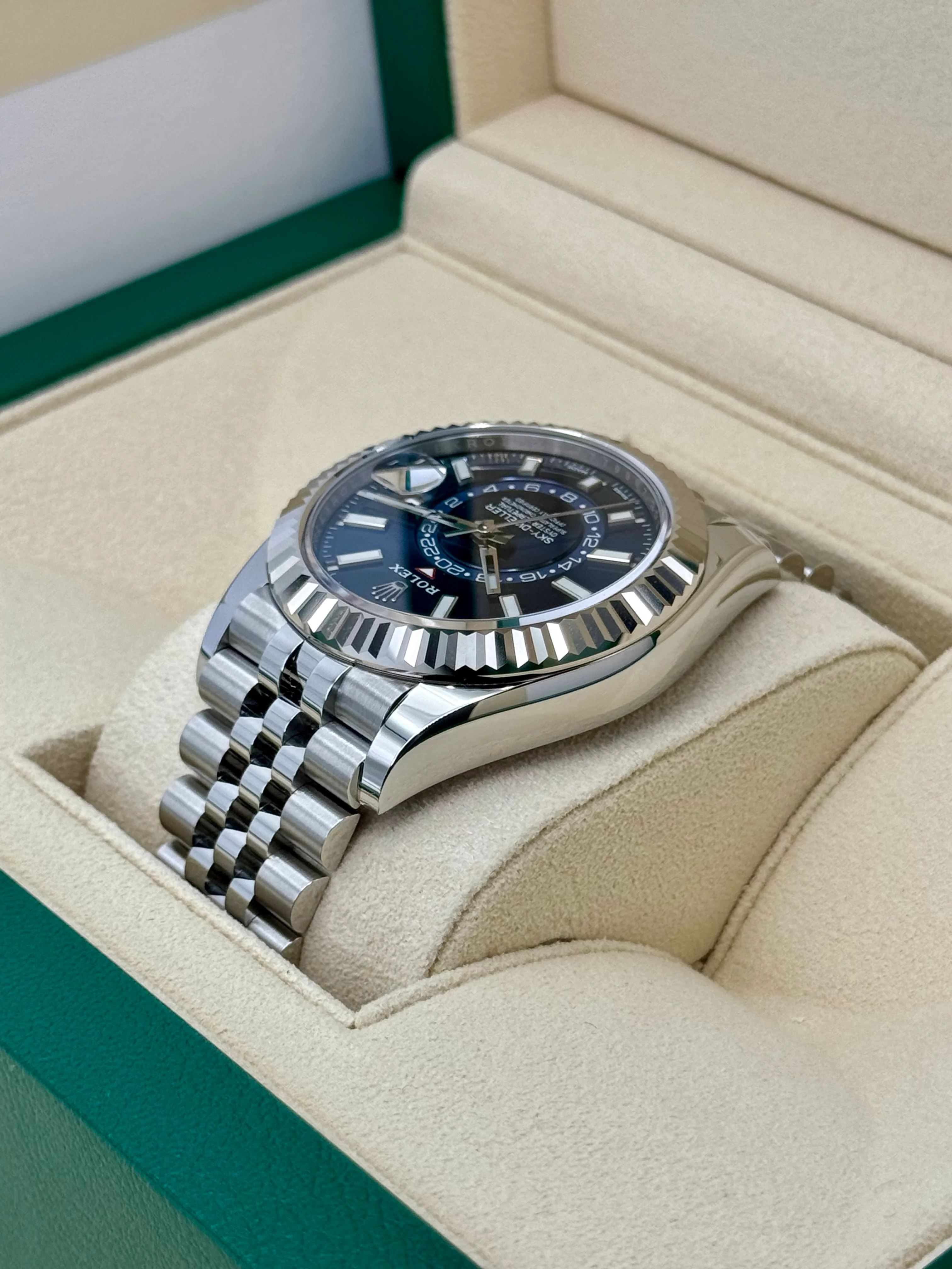 NEW 2023 Rolex Sky-Dweller 42mm 326934 Jubilee Blue Dial - Image 7