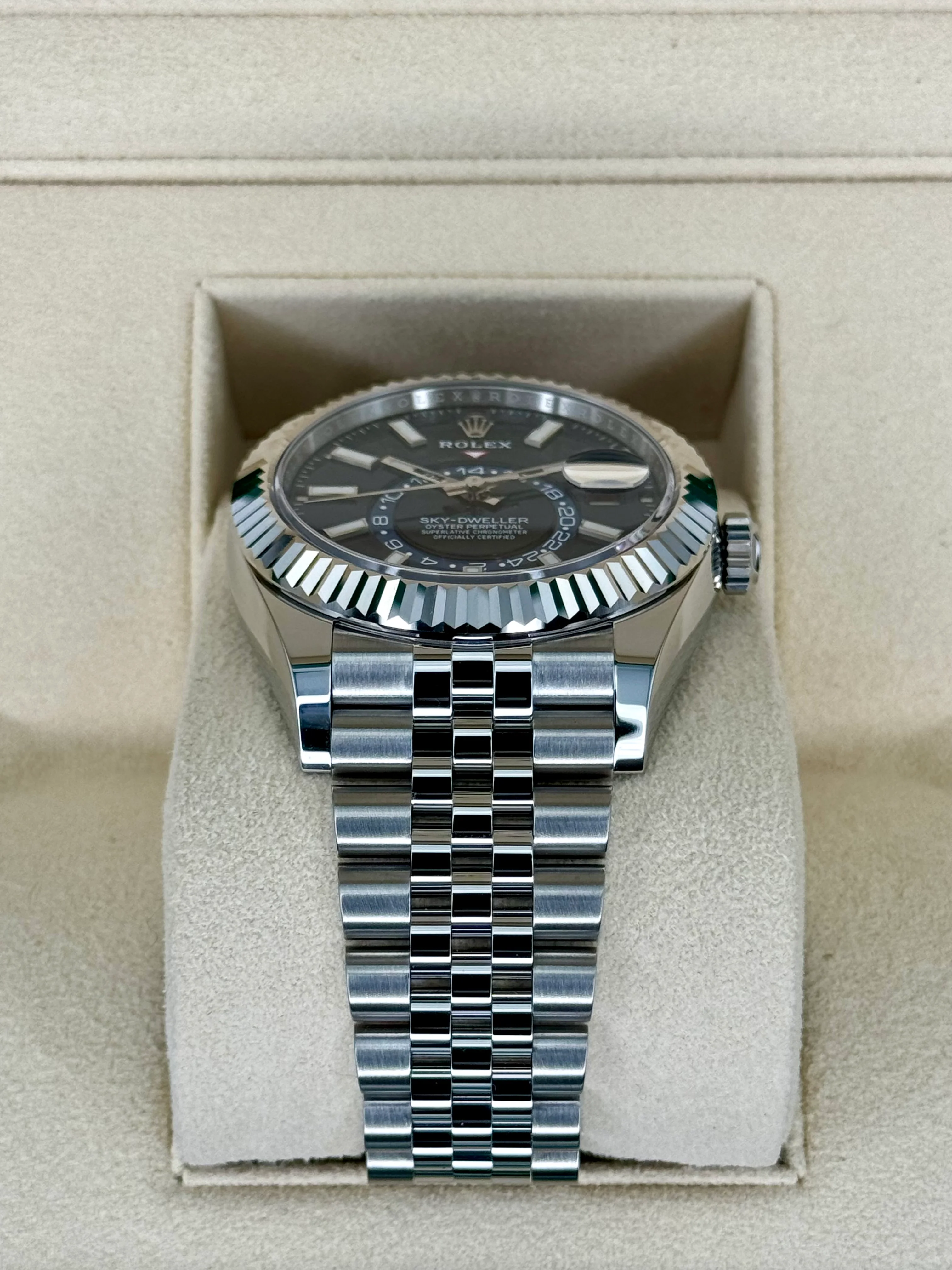NEW 2023 Rolex Sky-Dweller 42mm 326934 Jubilee Blue Dial - Image 3