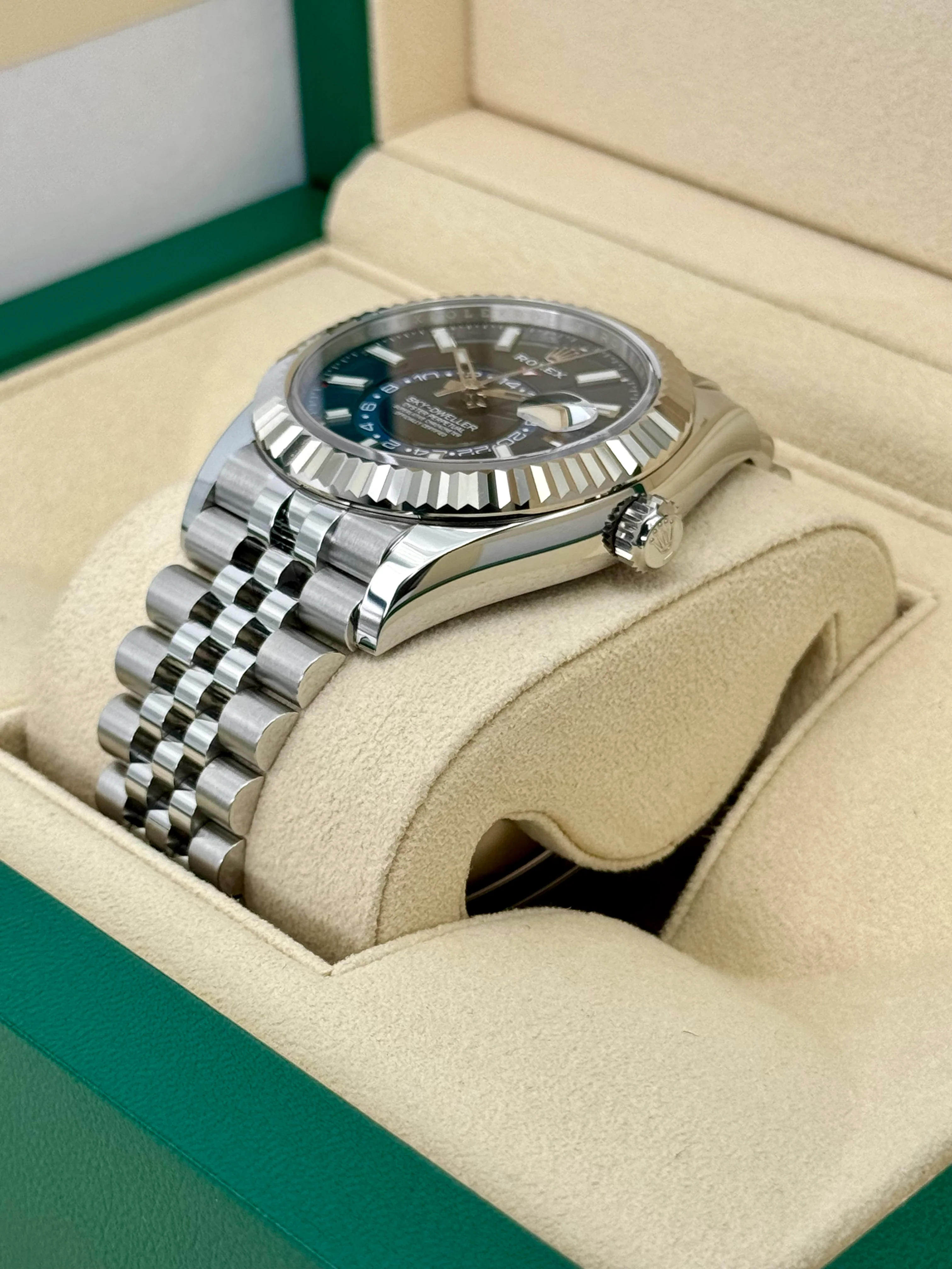NEW 2023 Rolex Sky-Dweller 42mm 326934 Jubilee Blue Dial - Image 5