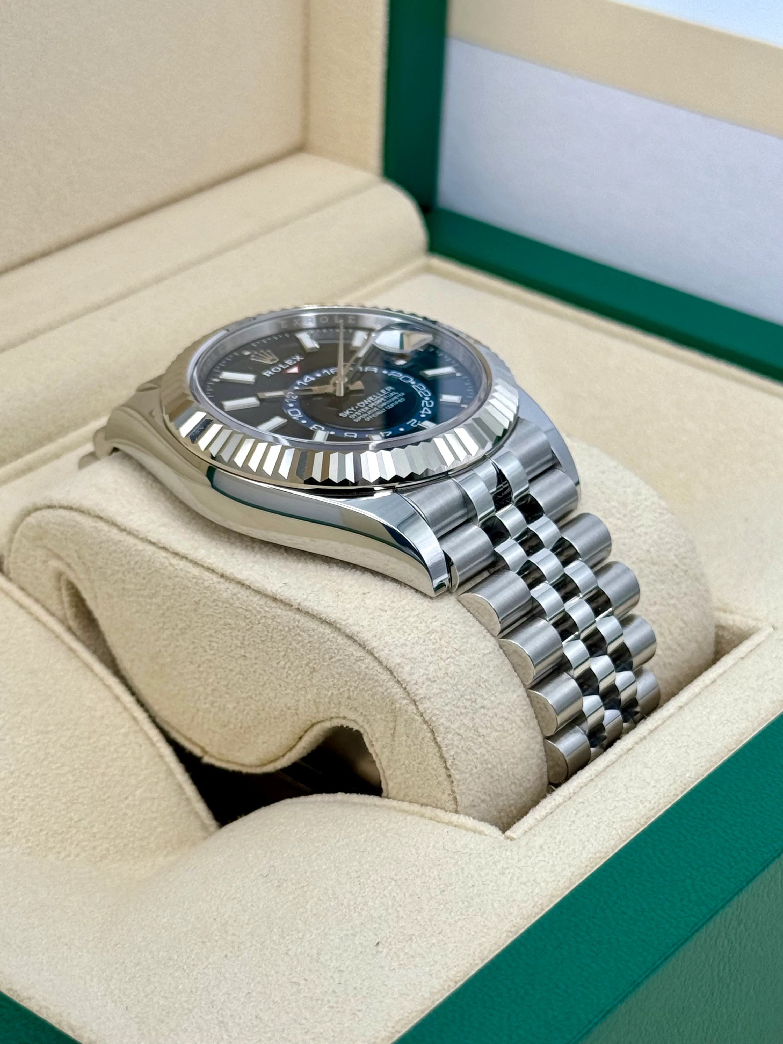 NEW 2023 Rolex Sky-Dweller 42mm 326934 Jubilee Blue Dial - Image 6
