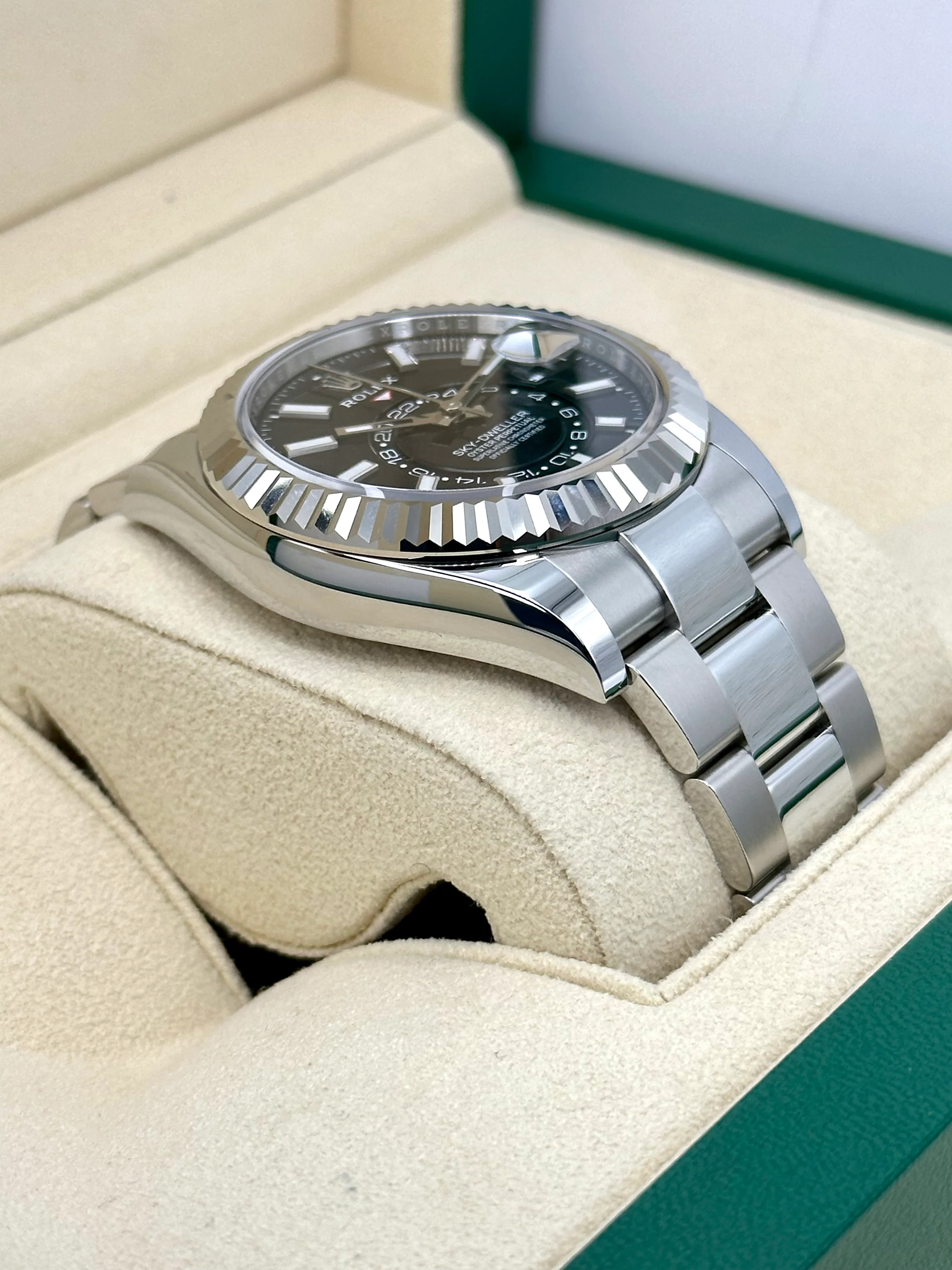 NEW 2023 Rolex Sky-Dweller 42mm 336934 Oyster Black Dial - Image 5