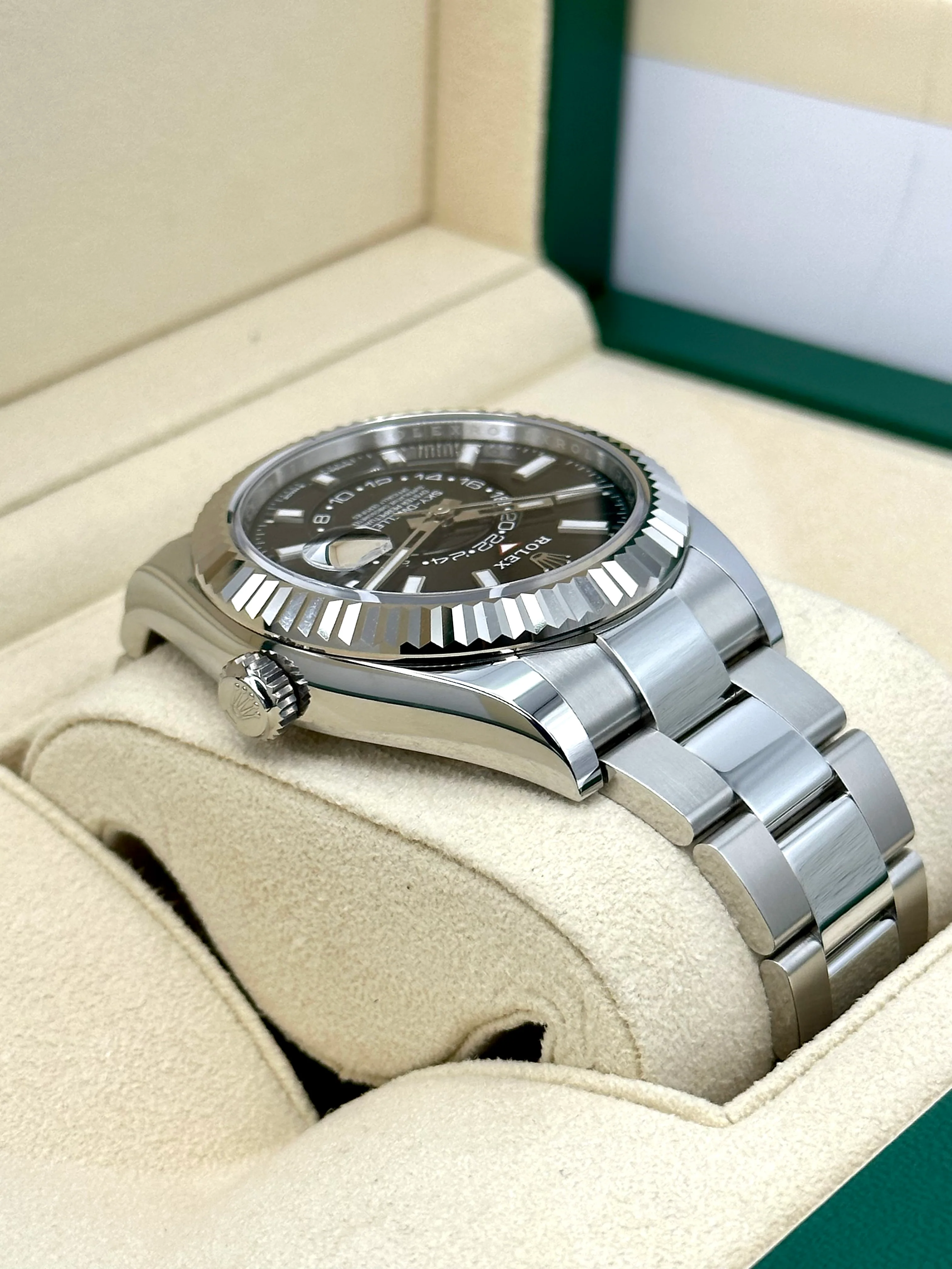 NEW 2023 Rolex Sky-Dweller 42mm 336934 Oyster Black Dial - Image 7