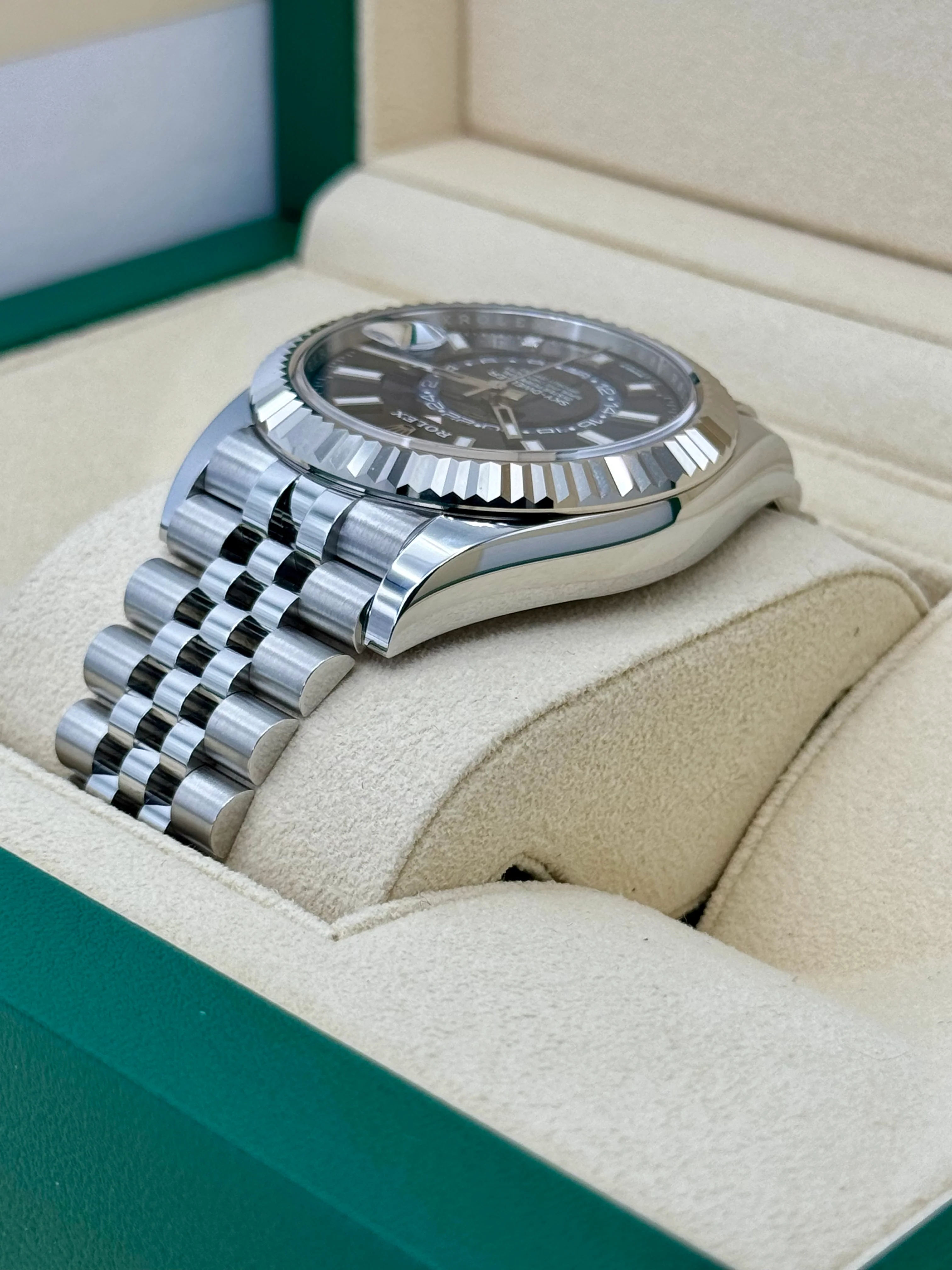 NEW 2023 Rolex Sky-Dweller 42mm 336934 Jubilee Blue Dial - Image 7