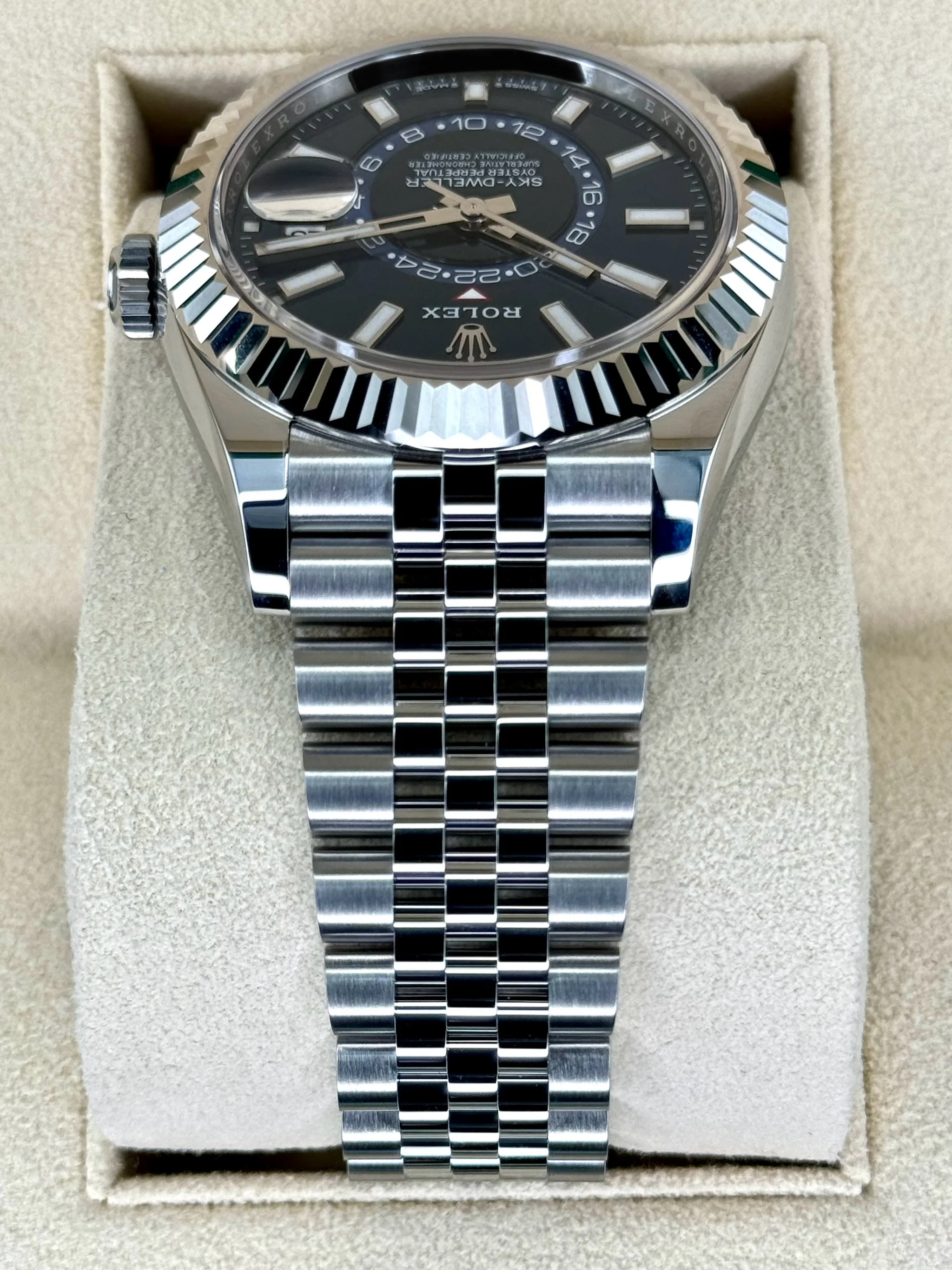 NEW 2023 Rolex Sky-Dweller 42mm 336934 Jubilee Blue Dial - Image 4