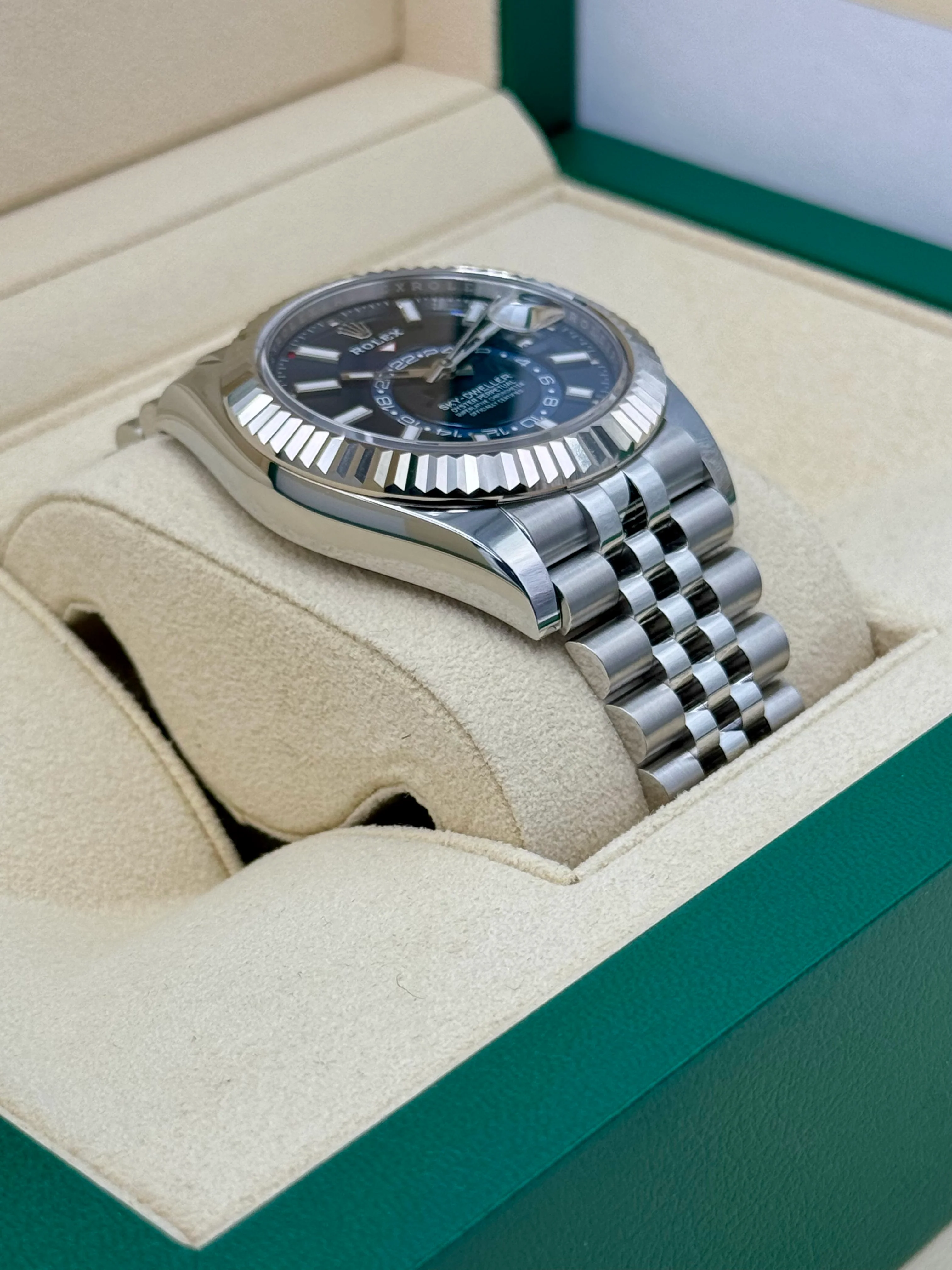 NEW 2023 Rolex Sky-Dweller 42mm 336934 Jubilee Blue Dial - Image 5