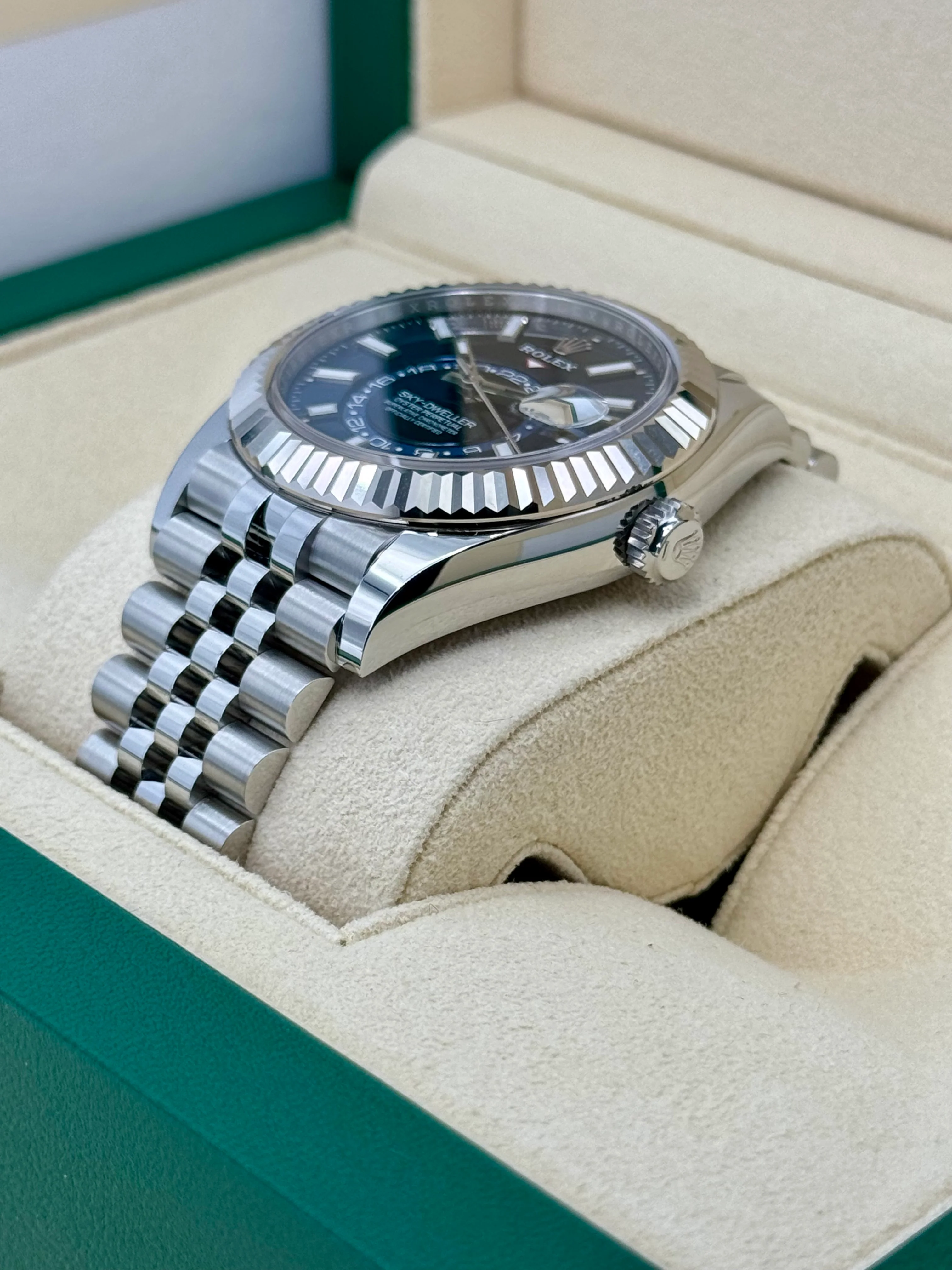 NEW 2023 Rolex Sky-Dweller 42mm 336934 Jubilee Blue Dial - Image 6