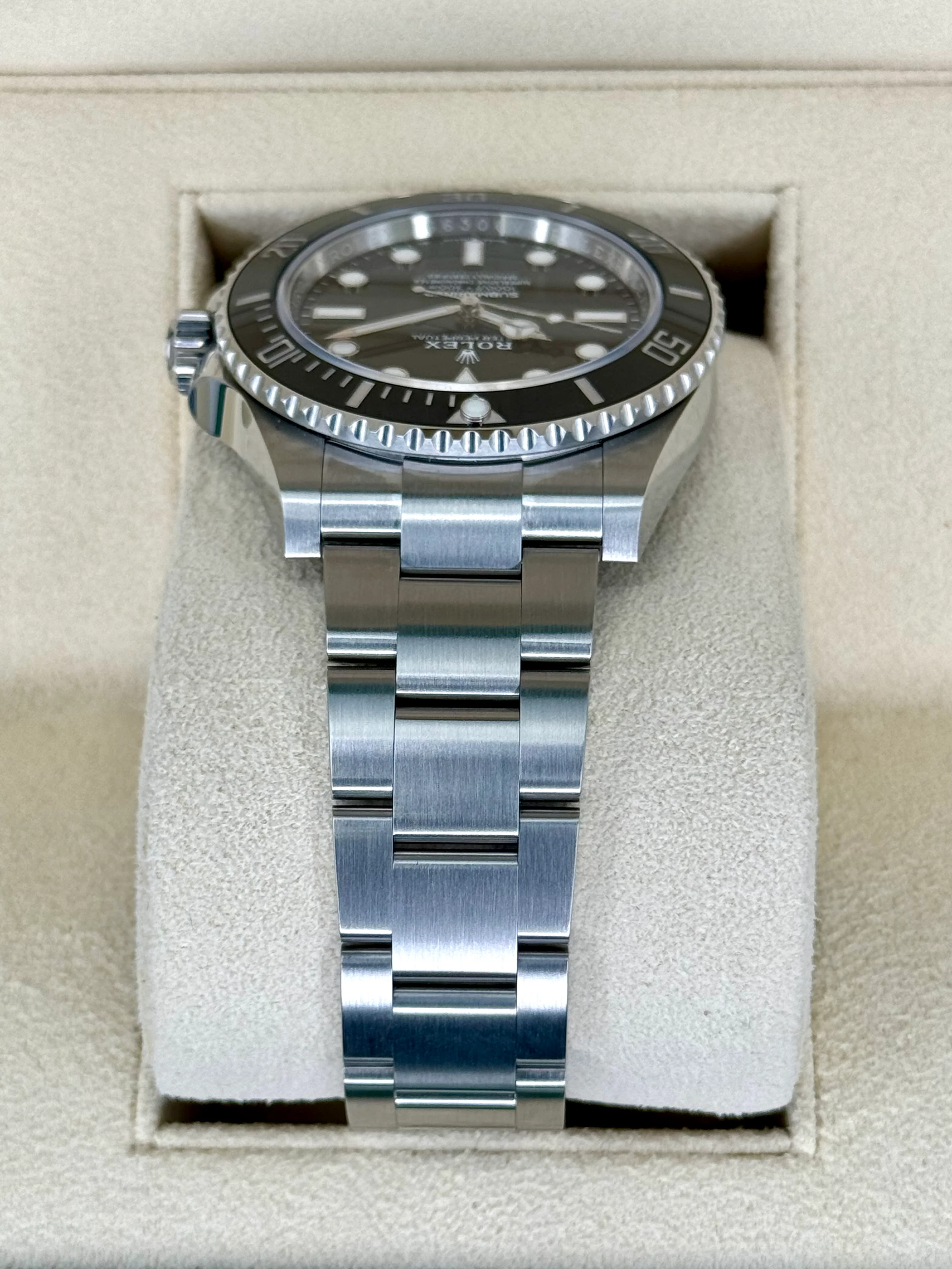 NEW 2023 Rolex  Submariner 41mm 124060 Stainless Steel Black Dial - Image 4