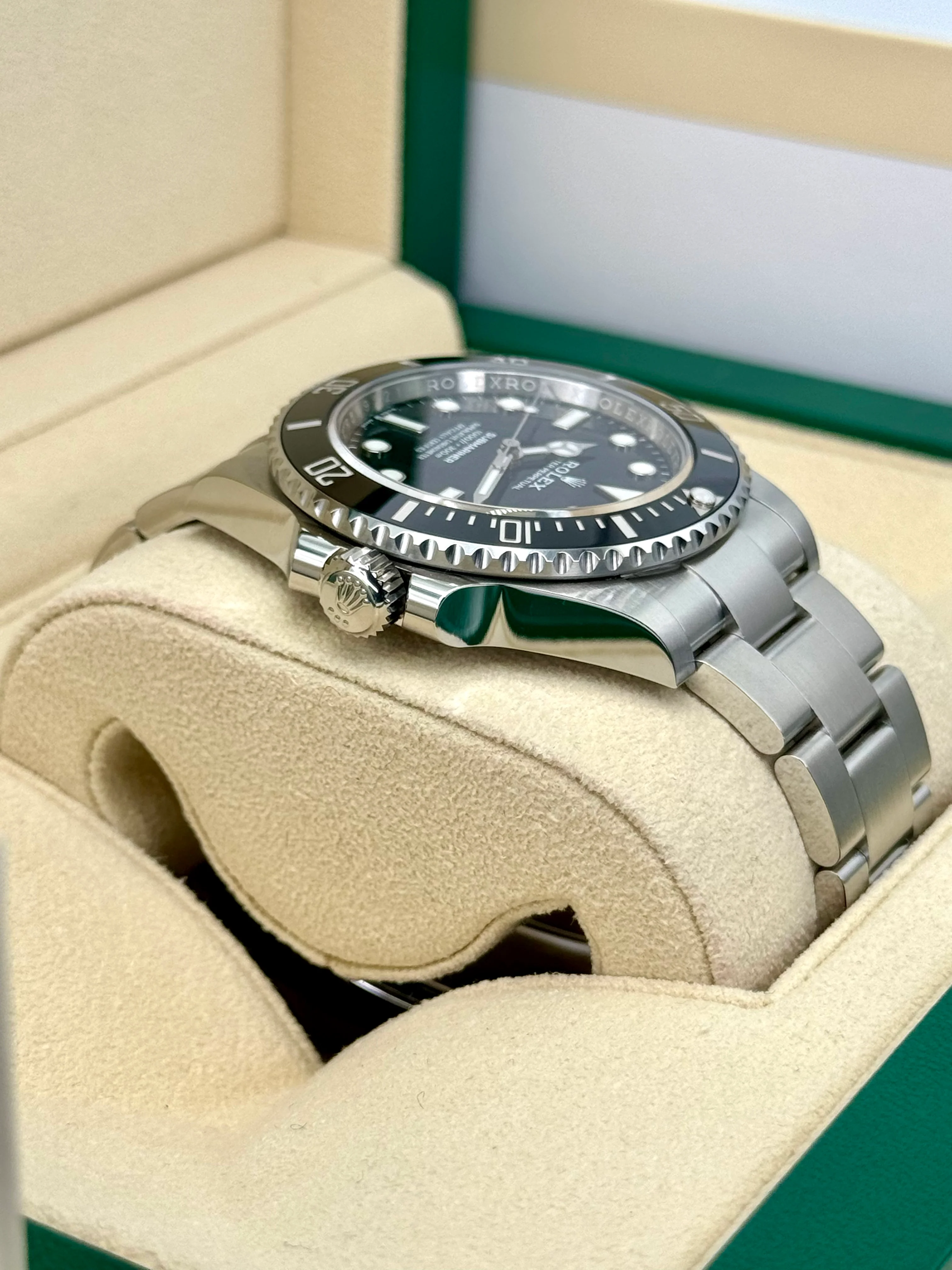 NEW 2023 Rolex Submariner 41mm 124060 Stainless Steel Black Dial - Image 8