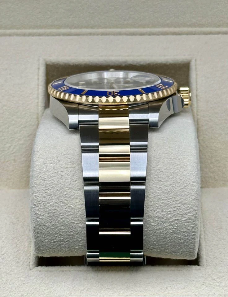 NEW 2023 Rolex Submariner "Bluesy" 41mm 126613LB Blue Dial - Image 3
