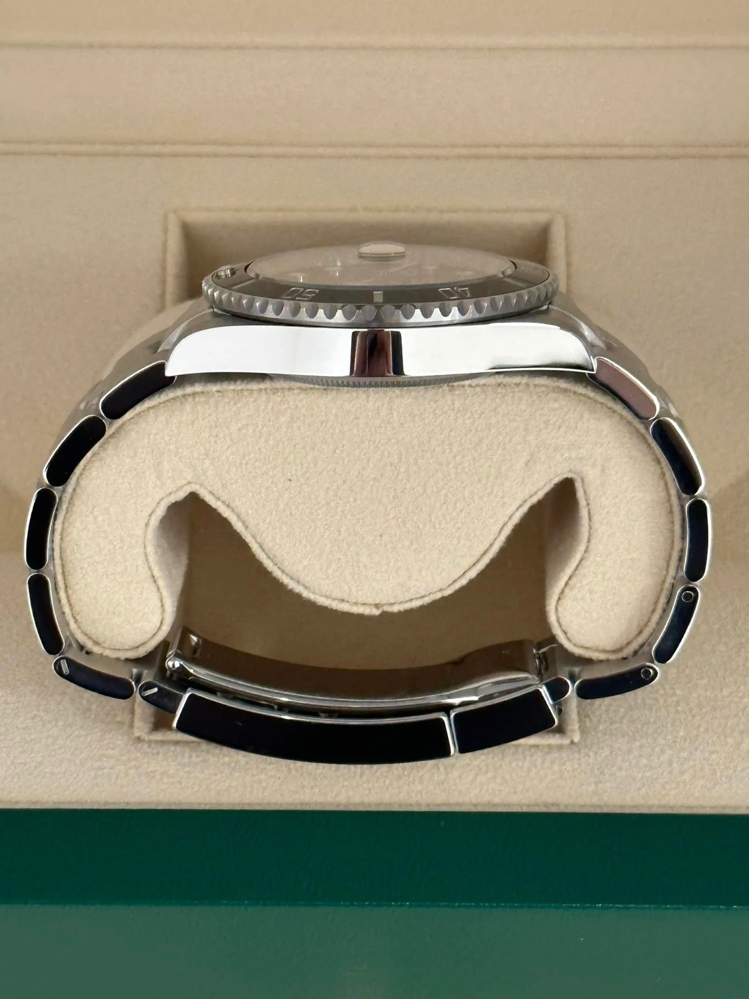 NEW 2023 Rolex Submariner 40mm 126610LN Stainless Steel Black Dial - Image 10