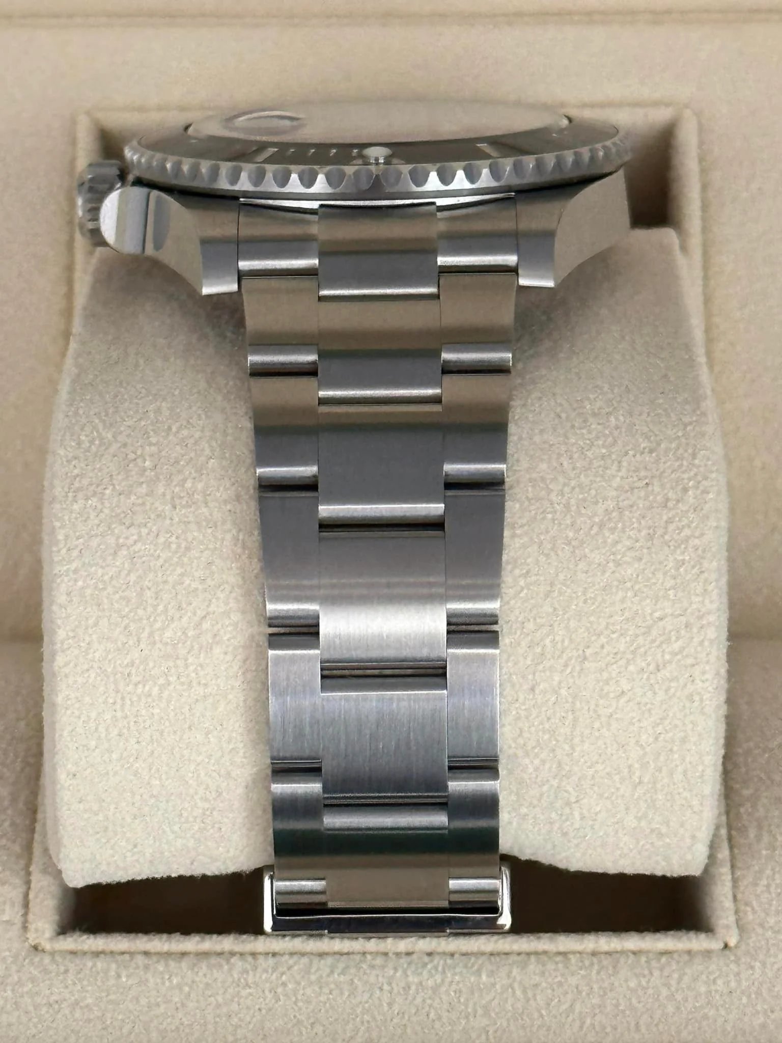 NEW 2023 Rolex Submariner 40mm 126610LN Stainless Steel Black Dial - Image 4