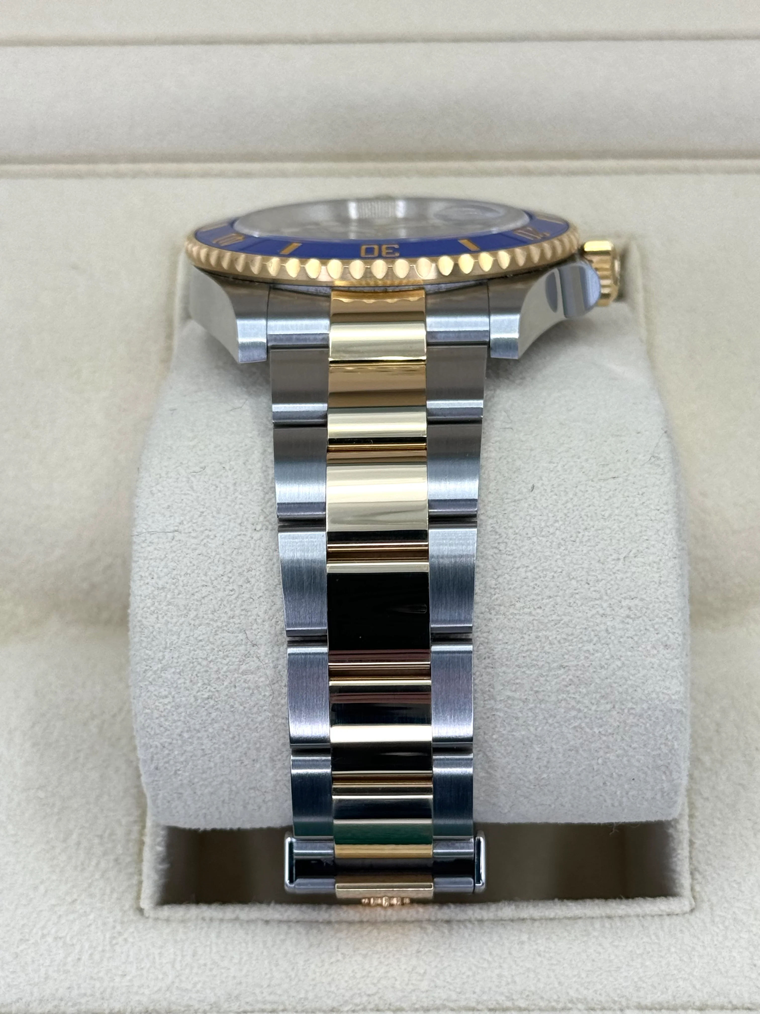 NEW 2023 Rolex Submariner "Bluesy" 41mm 126613LB Blue Dial - Image 3