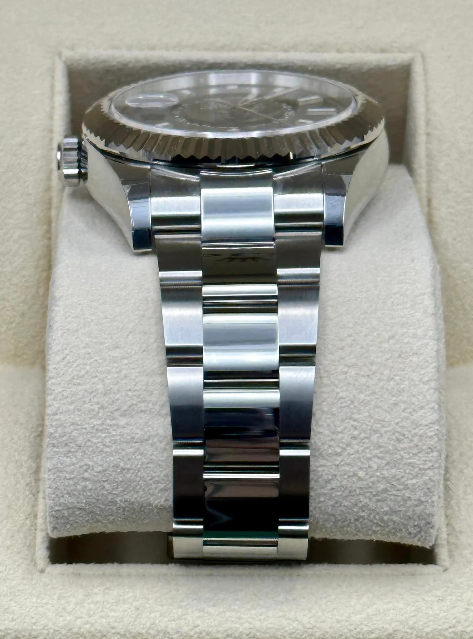 NEW 2023 Sky-Dweller 42mm 326934 Oyster Black Dial - Image 3