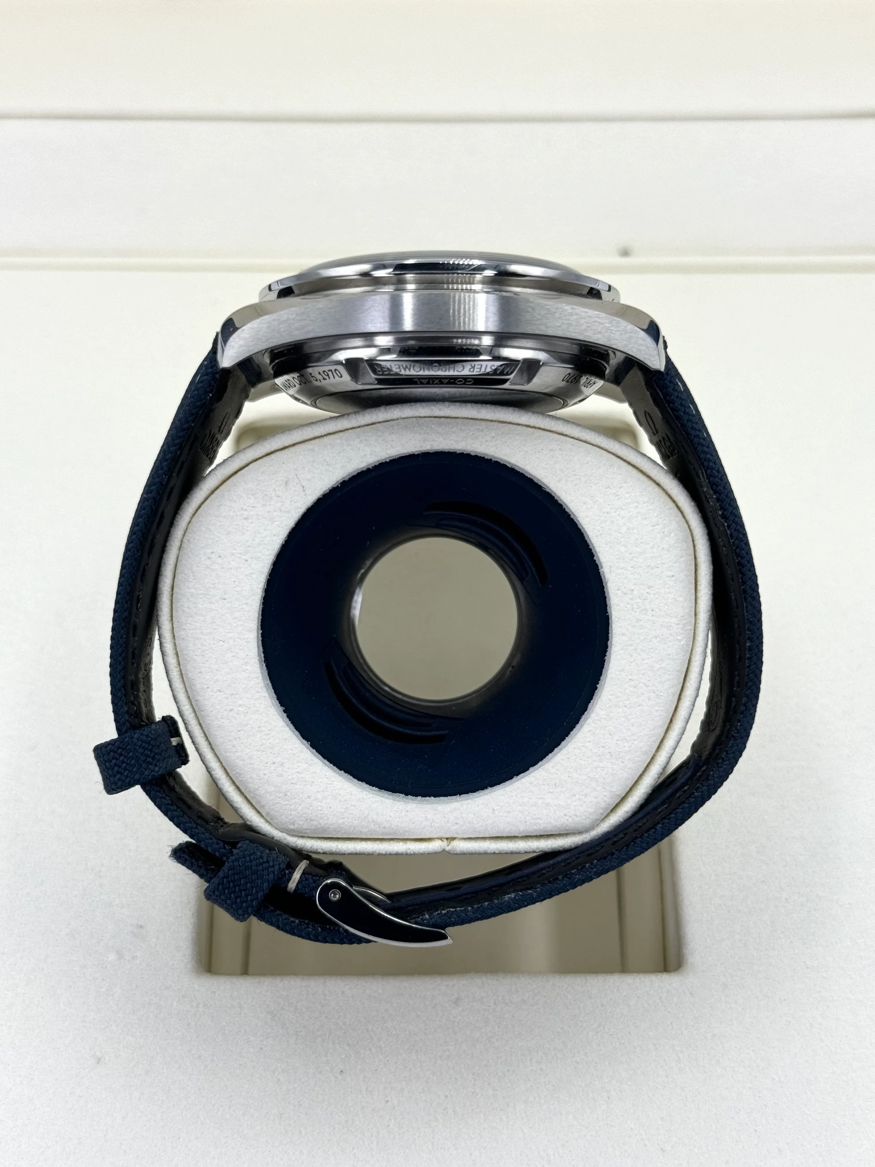 NEW 2023 Omega Speedmaster Silver Snoopy Award 310.32.42.50.02.001 - Image 11