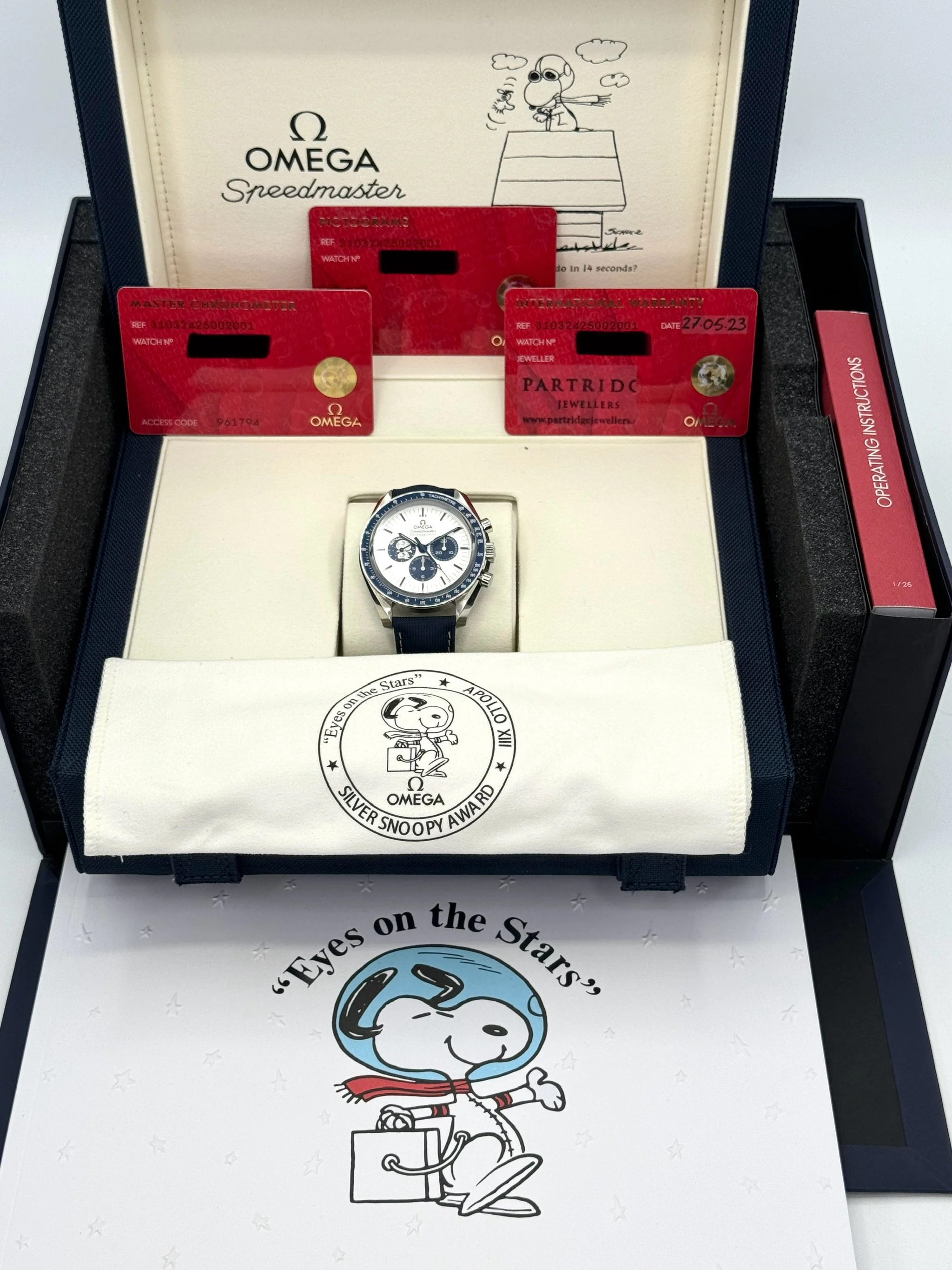 NEW 2023 Omega Speedmaster Silver Snoopy Award 310.32.42.50.02.001 - Image 13