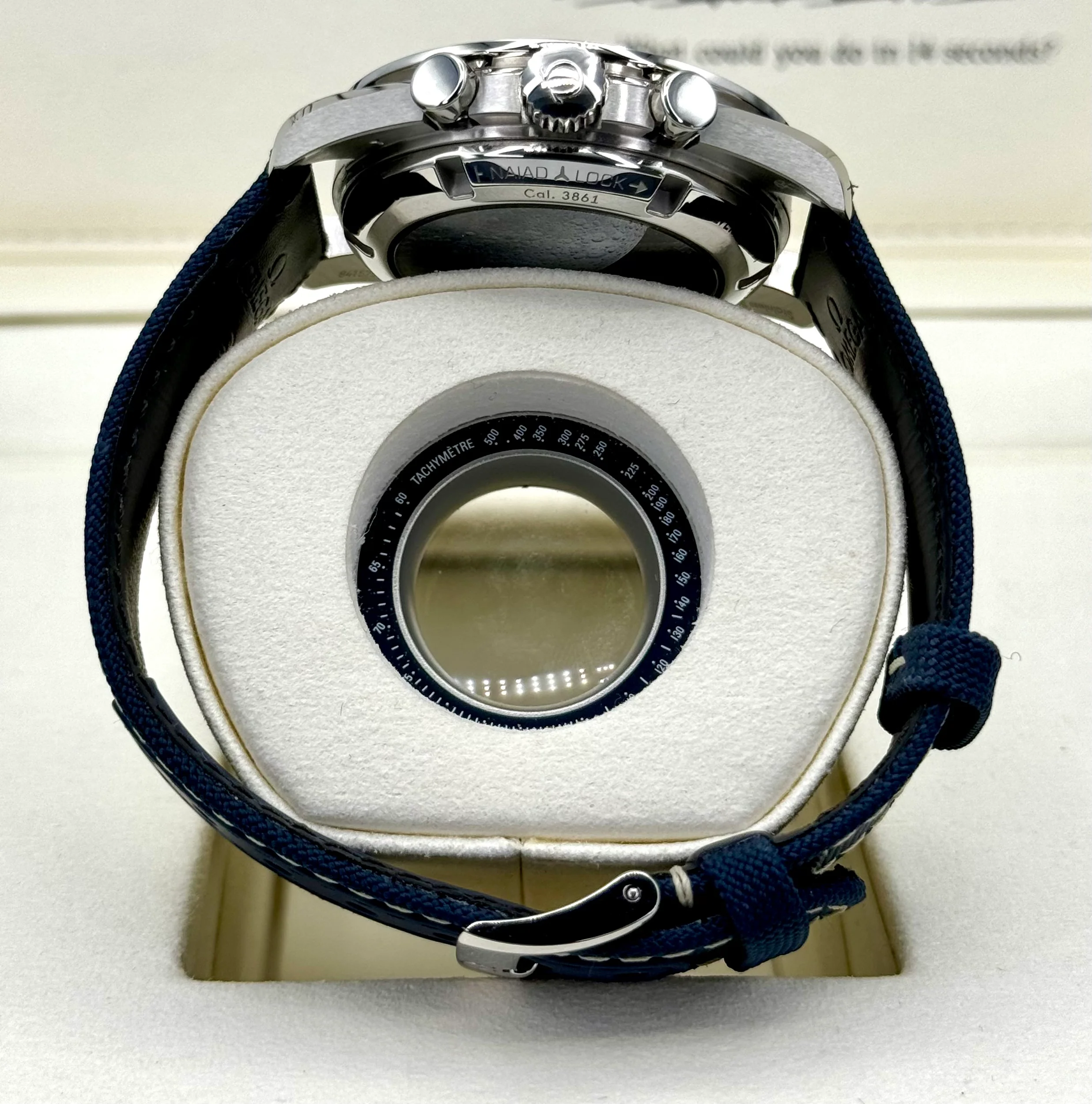 NEW 2023 Omega Speedmaster Silver Snoopy Award 310.32.42.50.02.001 - Image 8