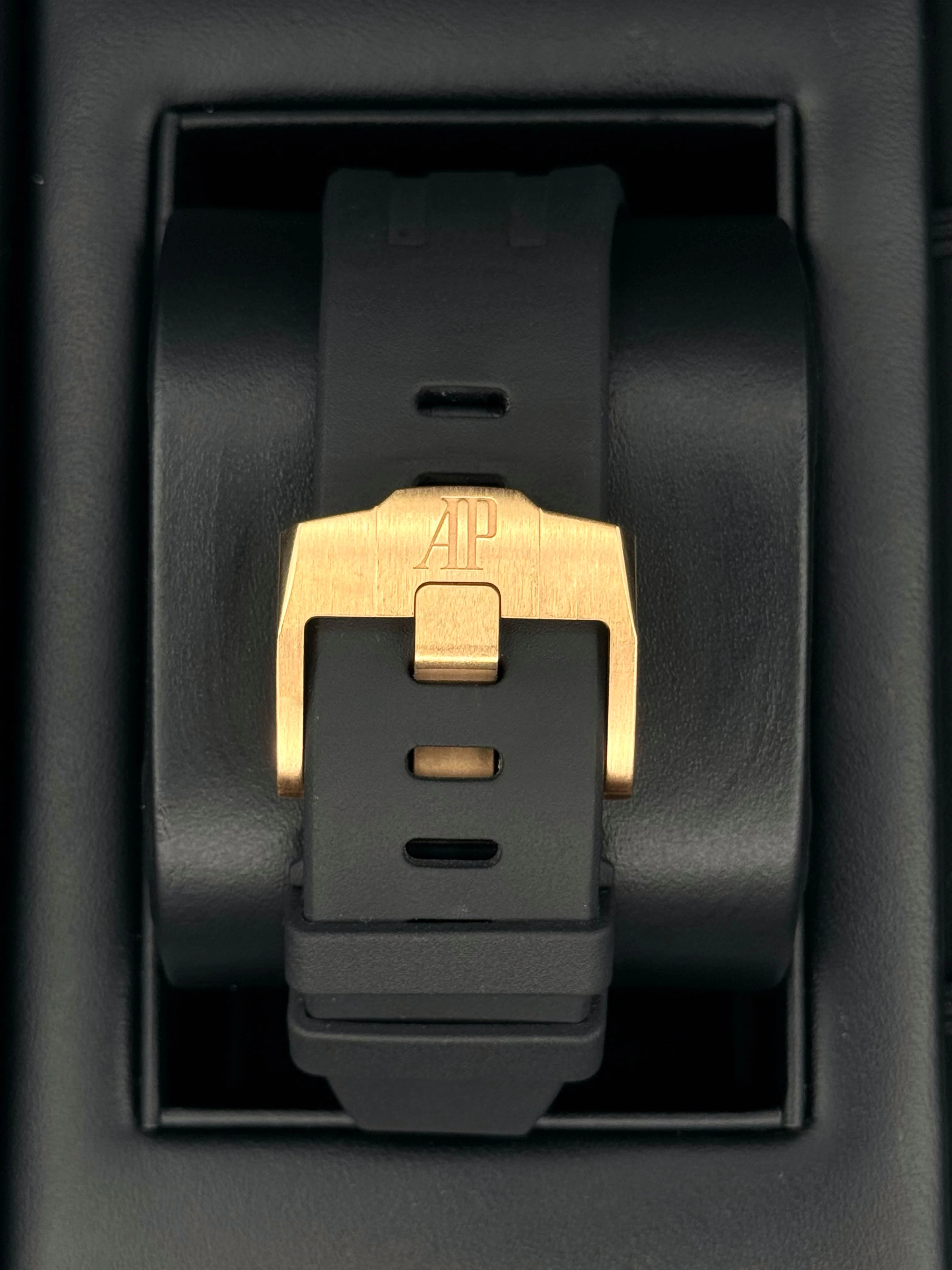 NEW 2024 Audemars Piguet Royal Oak Offshore Chrono 43mm 26420RO - Image 2
