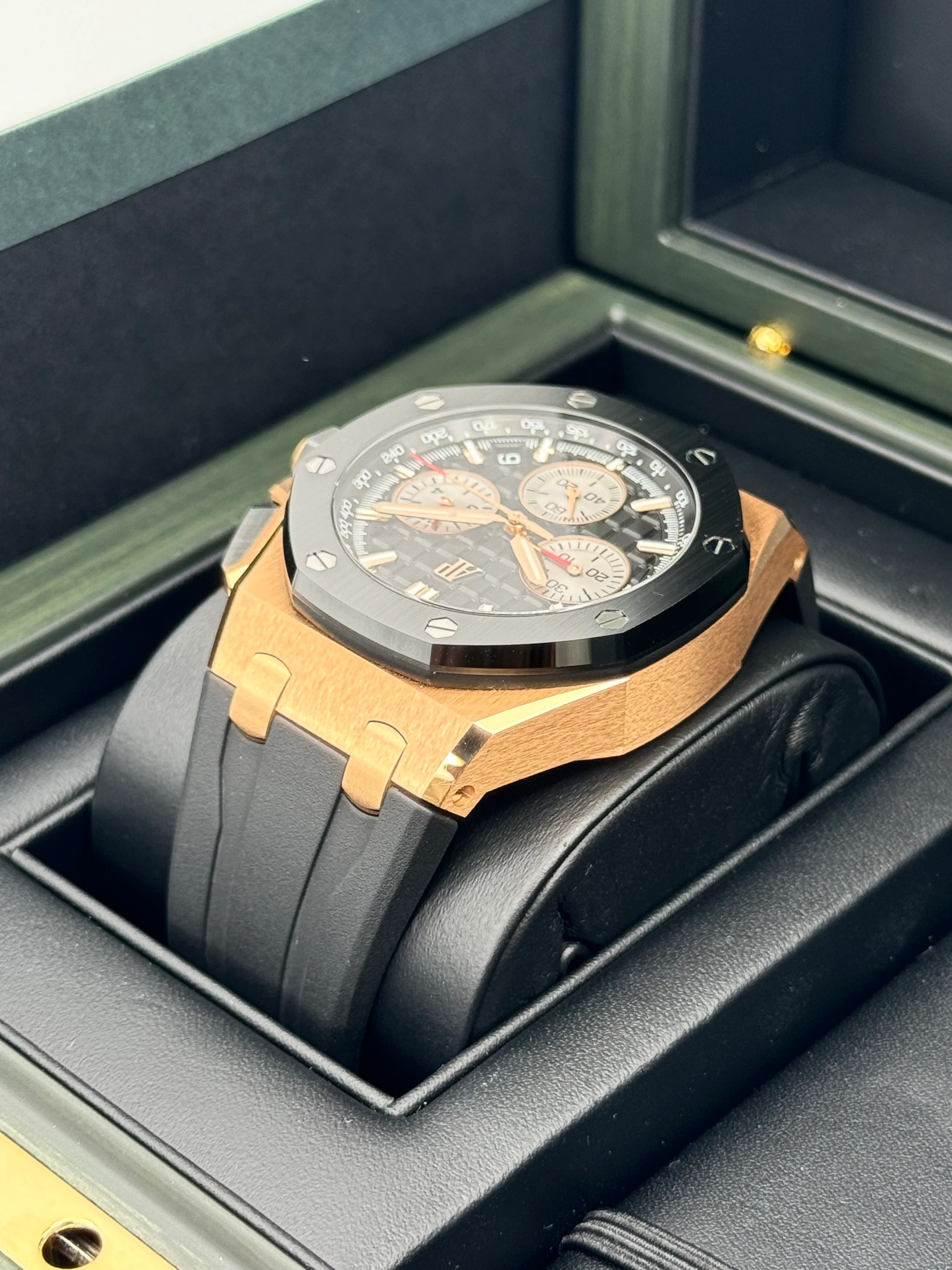 NEW 2024 Audemars Piguet Royal Oak Offshore Chrono 43mm 26420RO - Image 7