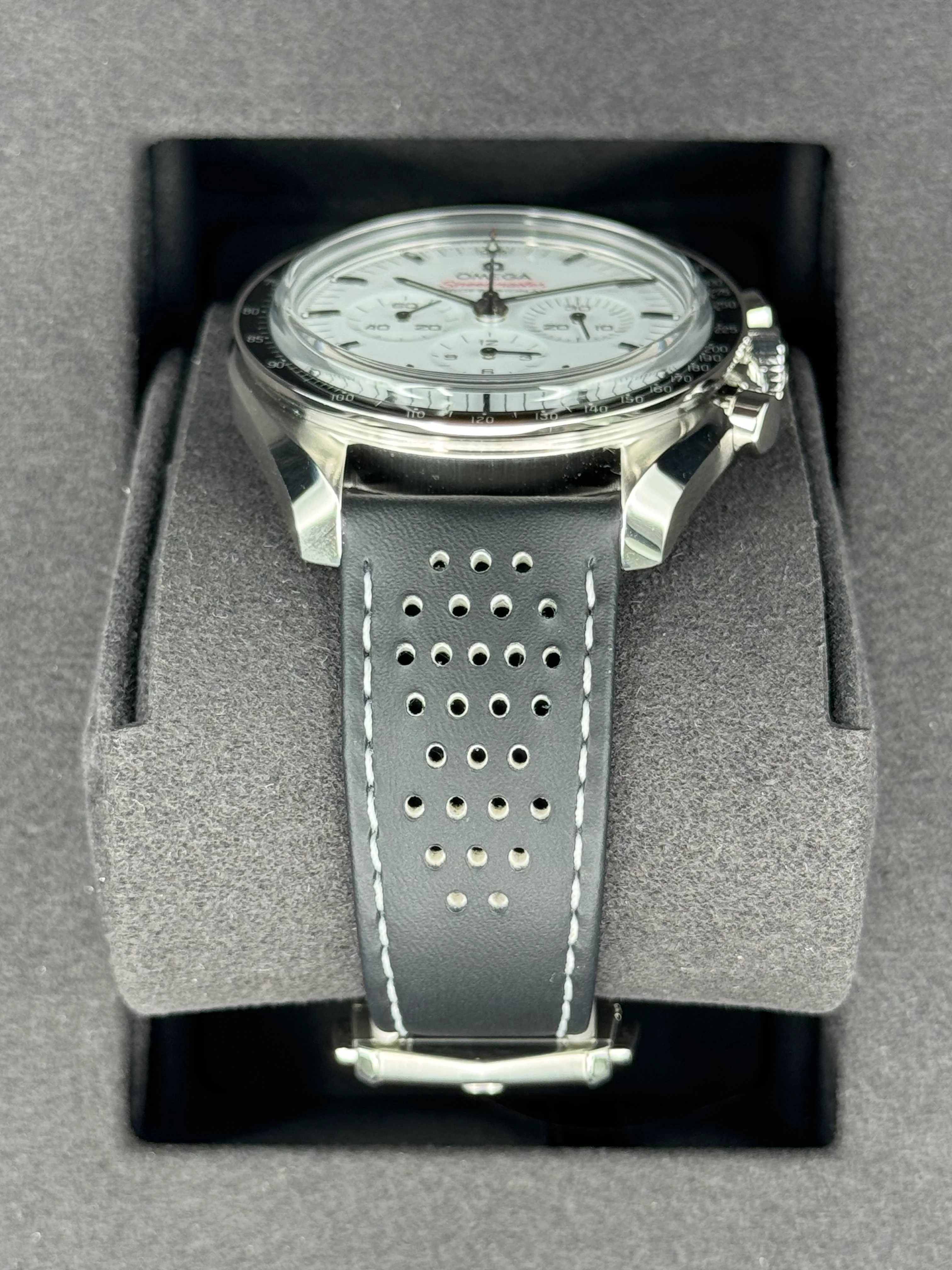 NEW 2024 Omega Speedmaster Professional 42mm 31032425004002 White Dial - Image 3